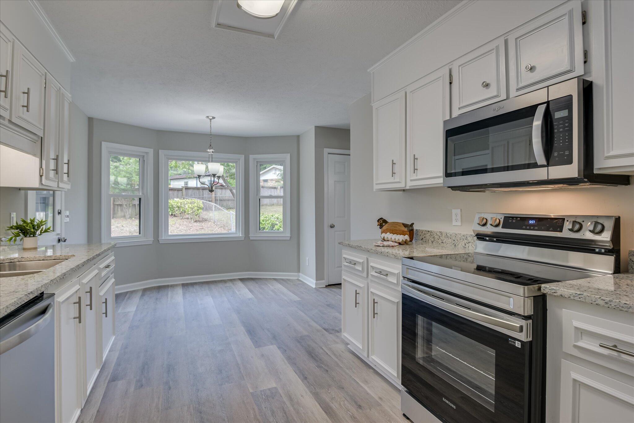 325 Longleaf Court