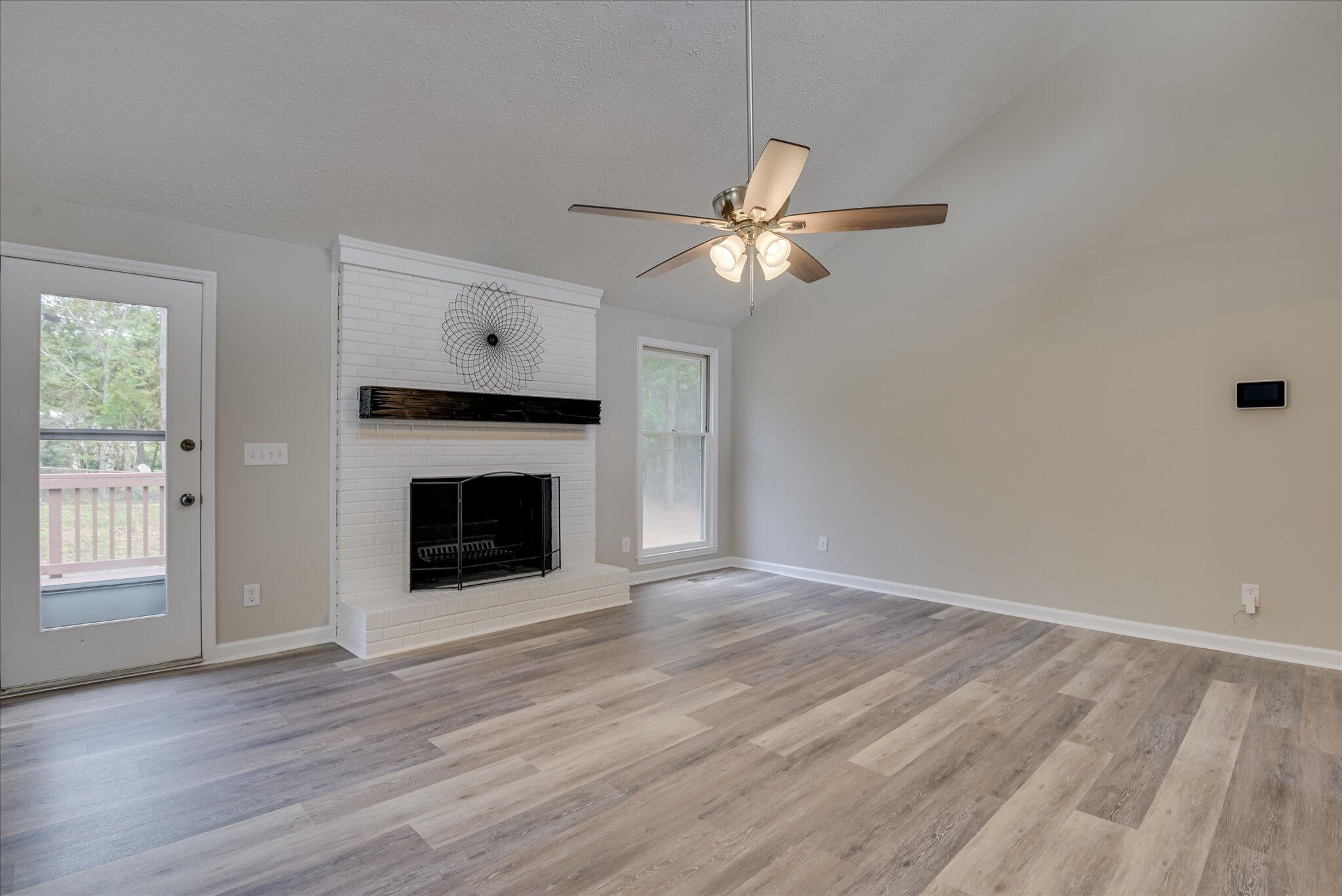 325 Longleaf Court