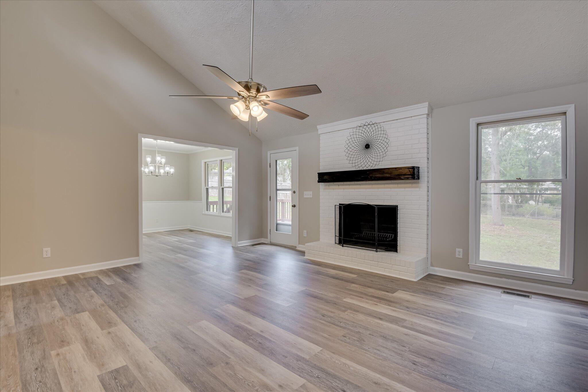 325 Longleaf Court
