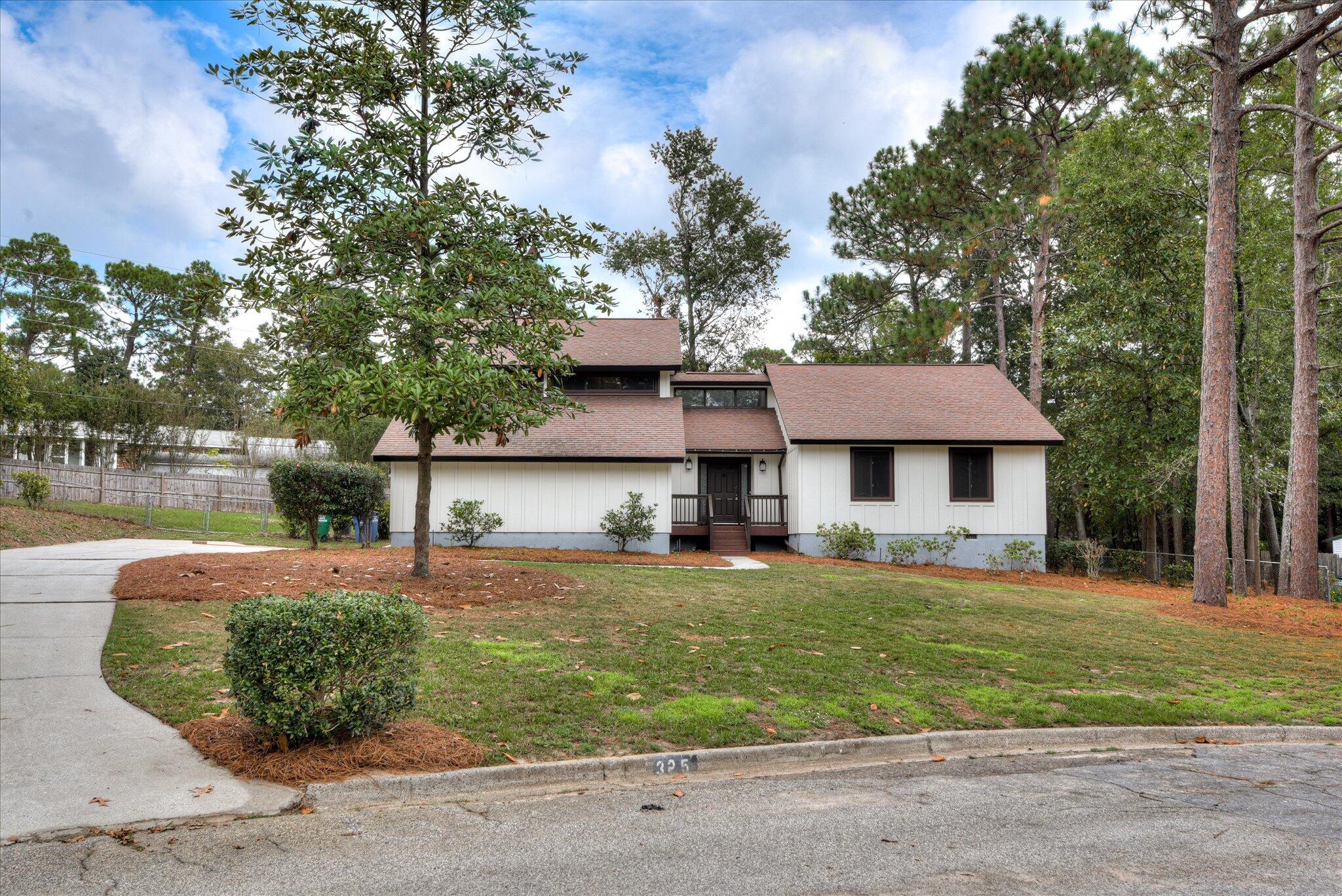 325 Longleaf Court
