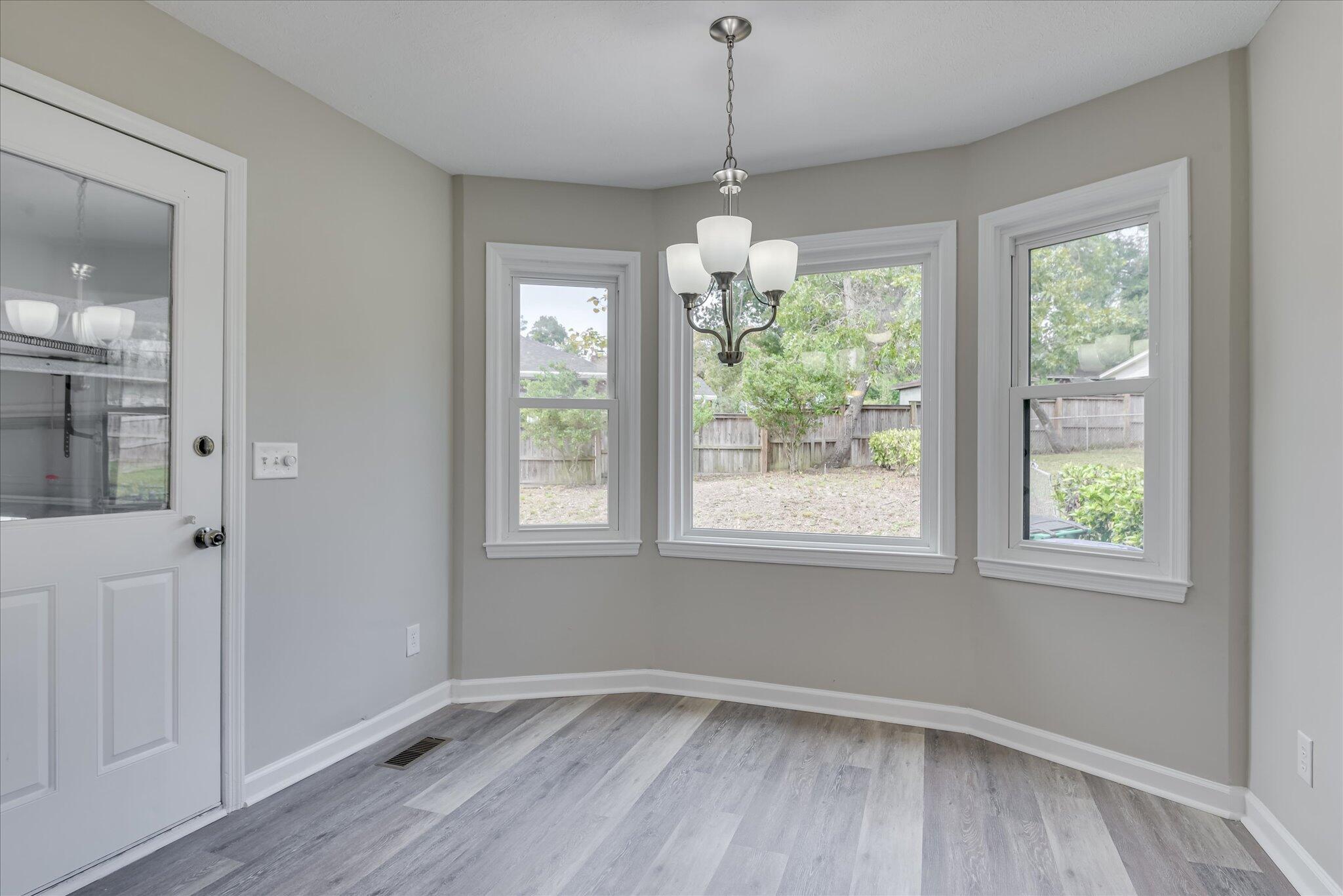 325 Longleaf Court