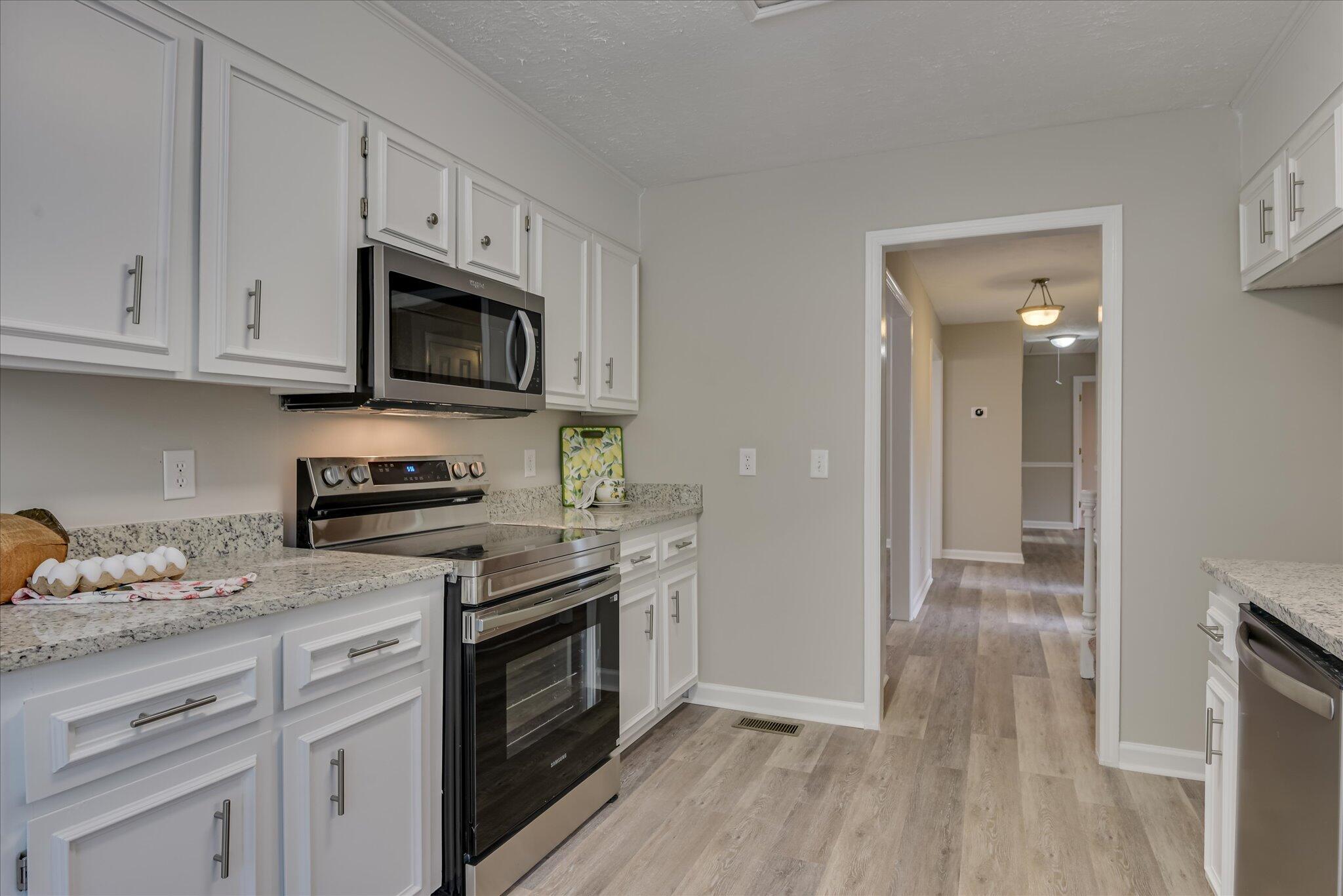 325 Longleaf Court