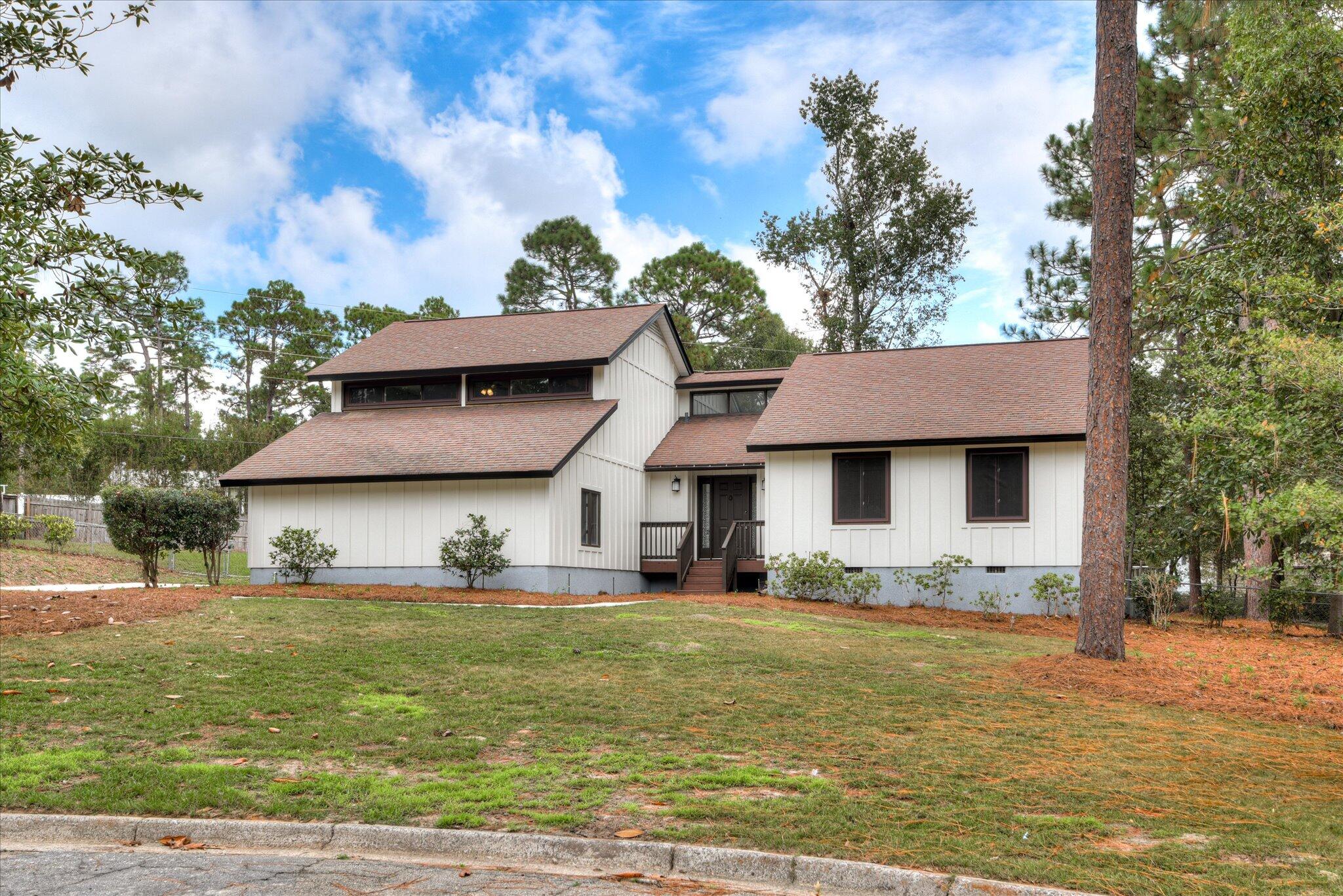 325 Longleaf Court