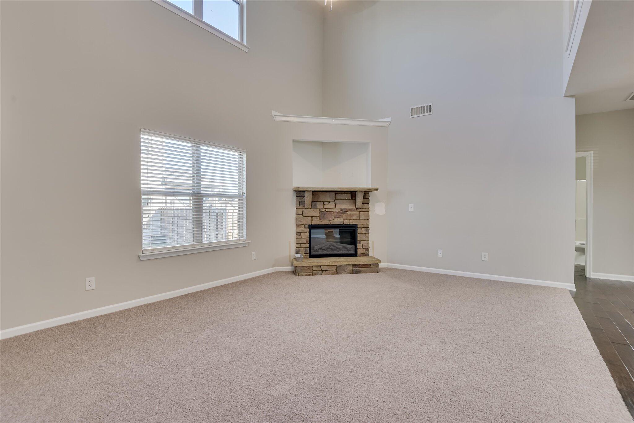 200 Pendulum Ridge, Graniteville