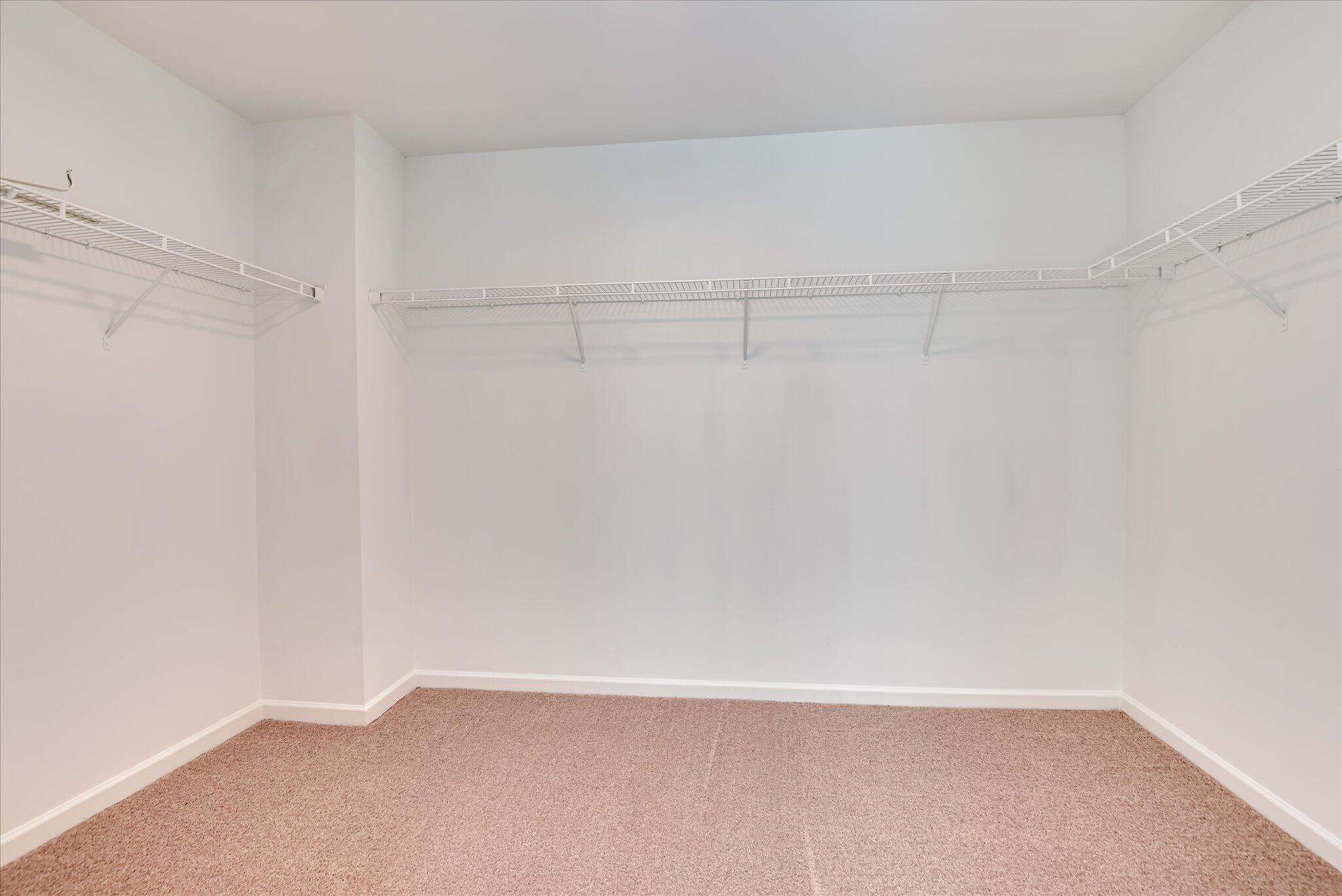 200 Pendulum Ridge, Graniteville