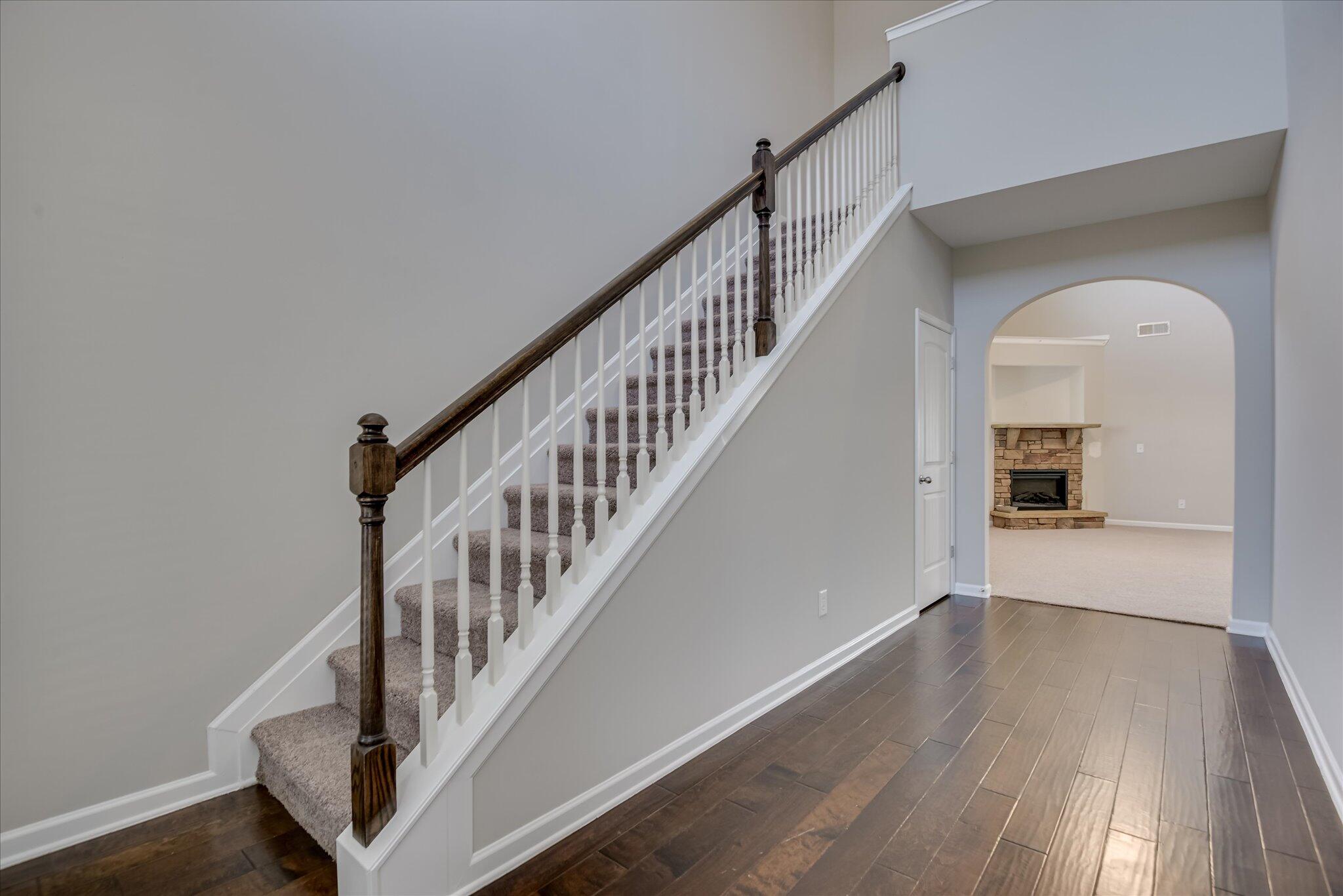 200 Pendulum Ridge, Graniteville