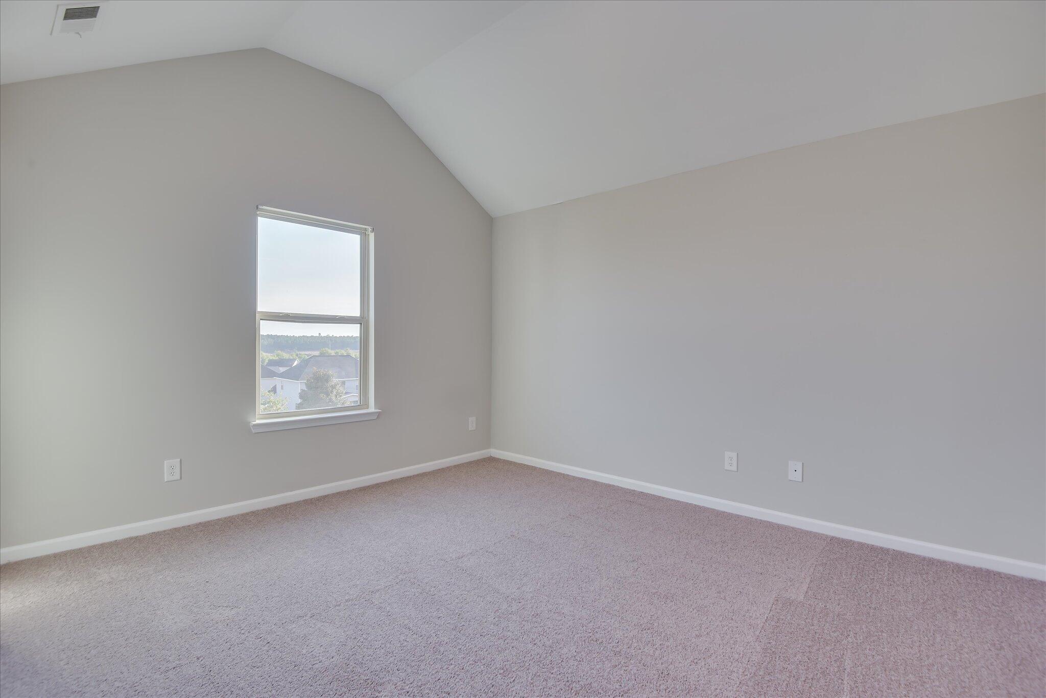 200 Pendulum Ridge, Graniteville