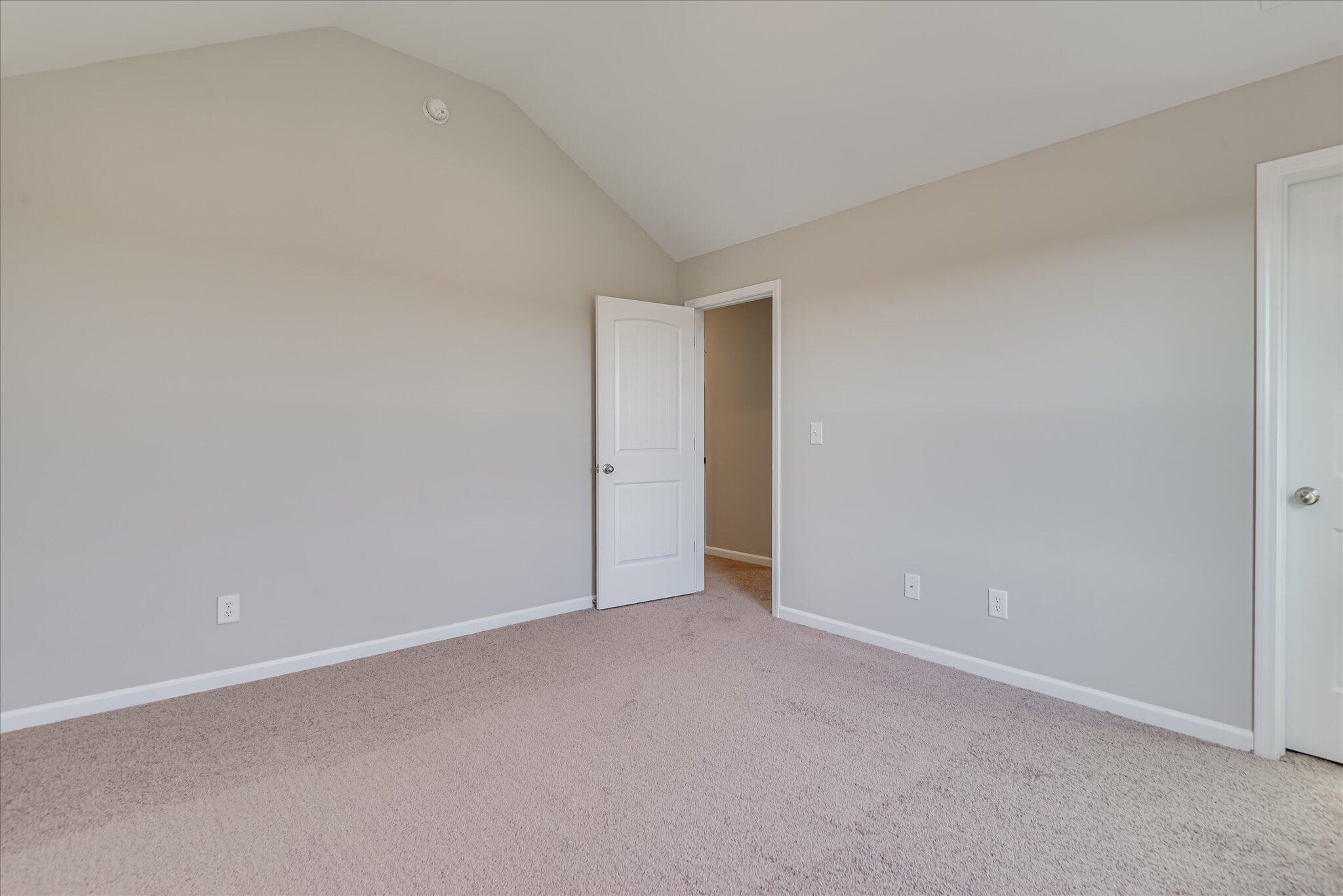 200 Pendulum Ridge, Graniteville