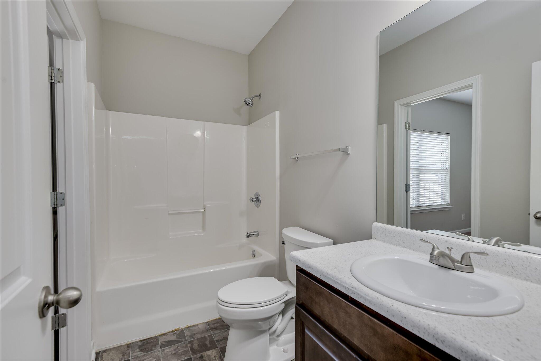 200 Pendulum Ridge, Graniteville