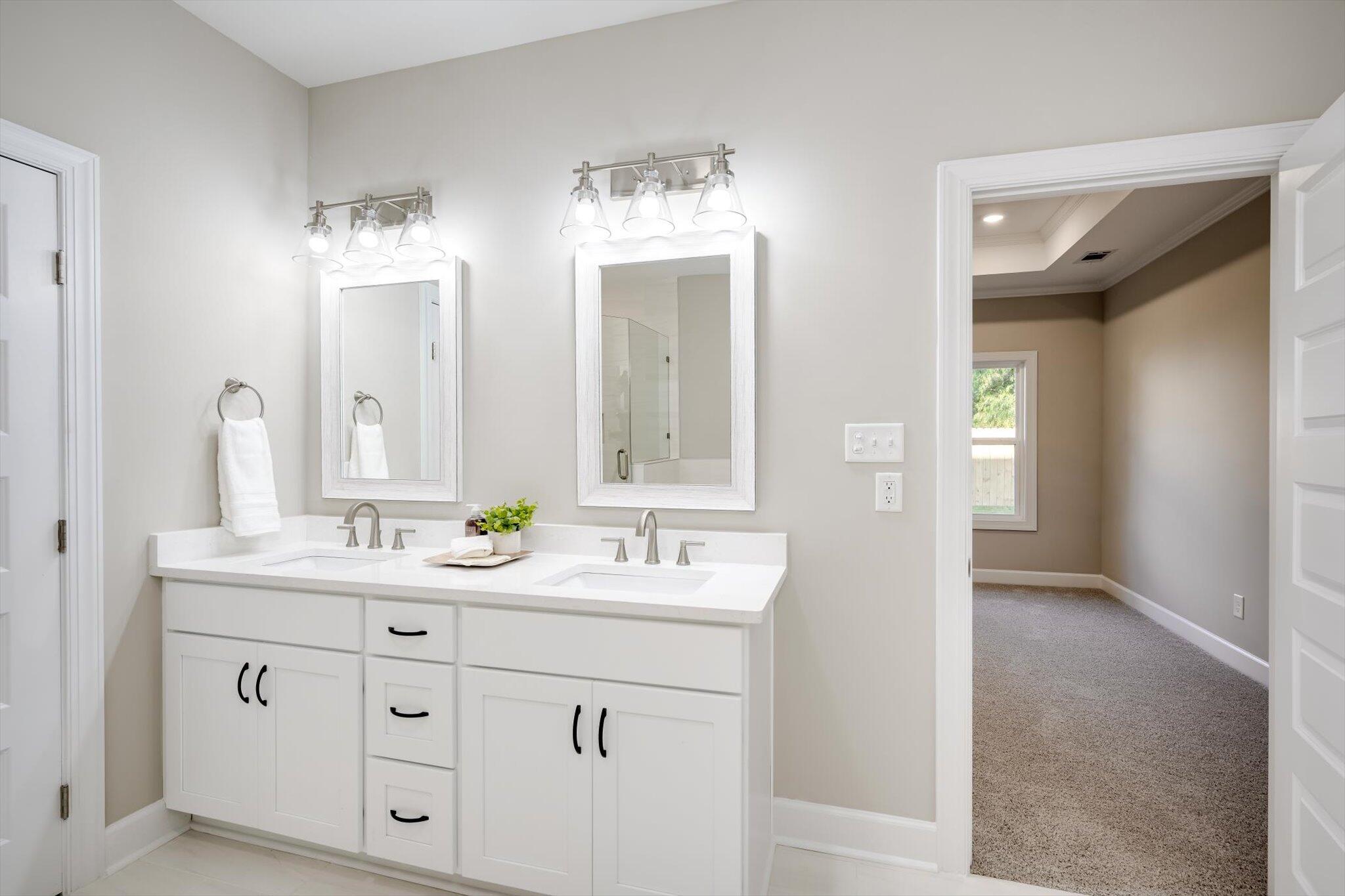 206 Edgefield Avenue NE