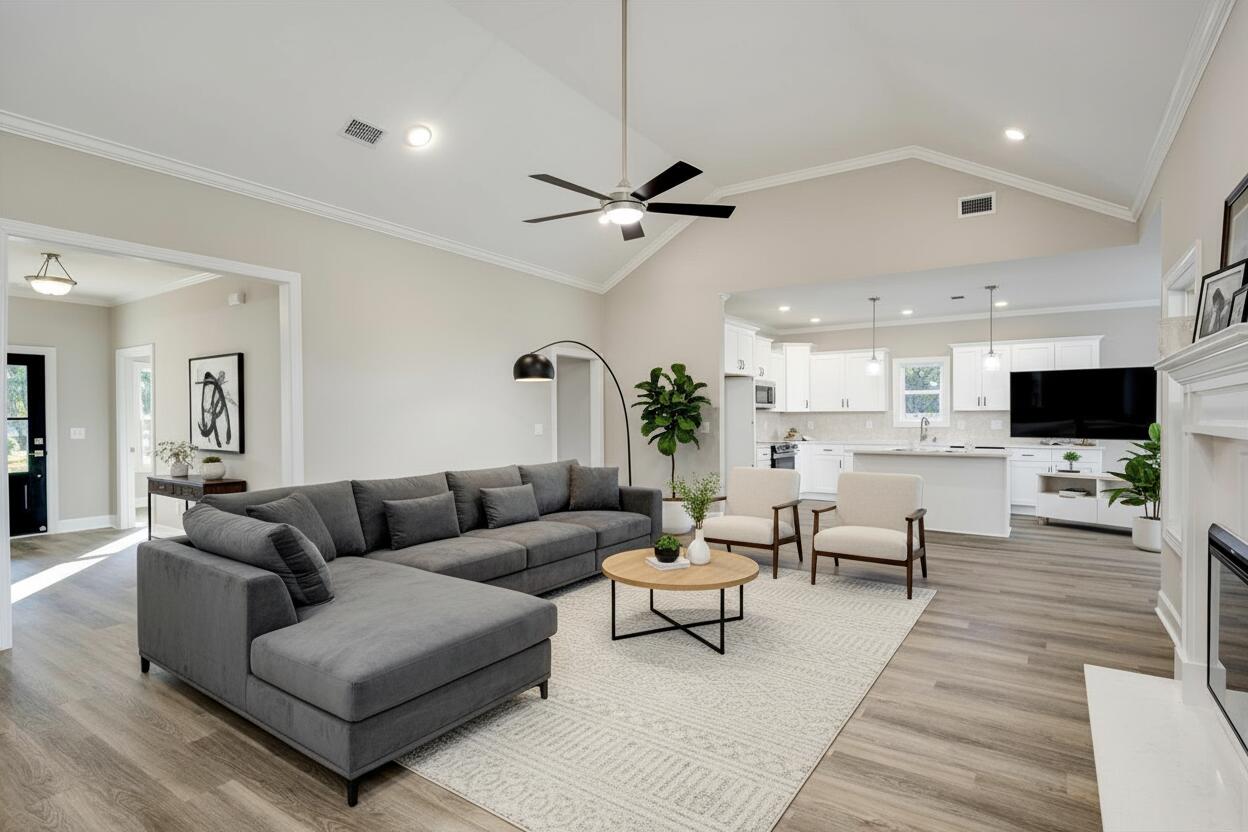 206 Edgefield Avenue NE