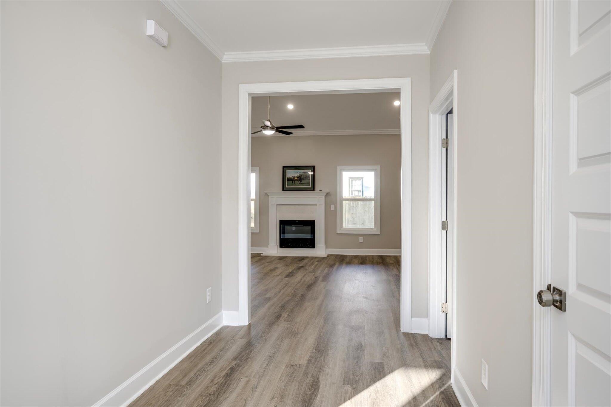 206 Edgefield Avenue NE