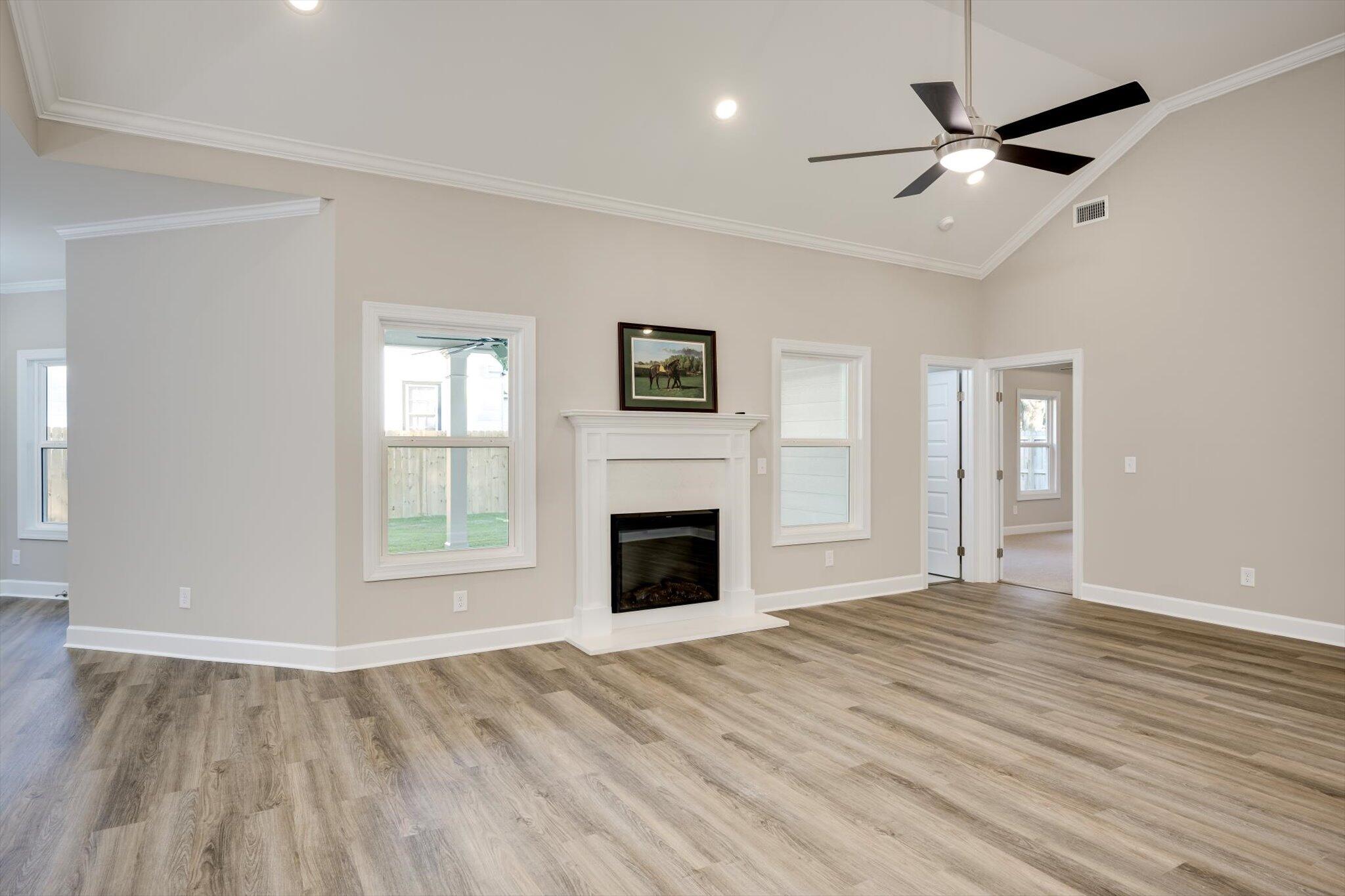 206 Edgefield Avenue NE