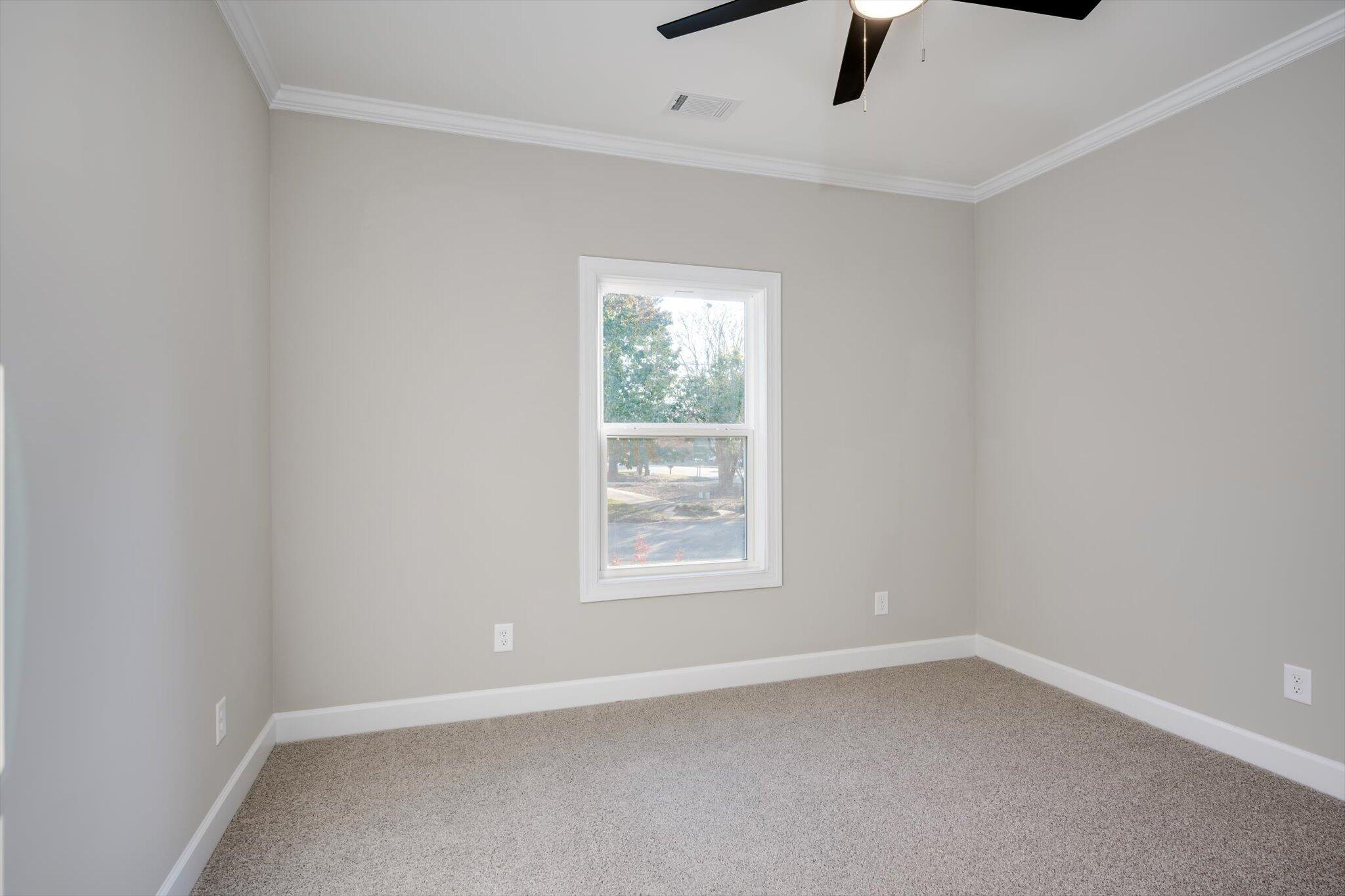 206 Edgefield Avenue NE