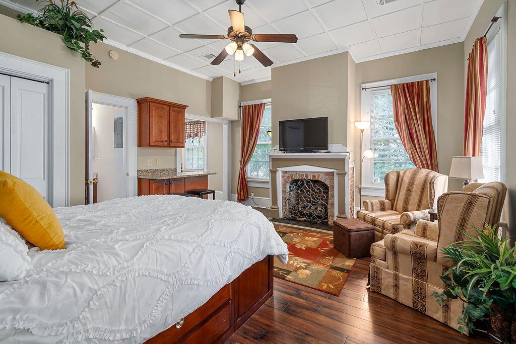 105 Florence Street SW