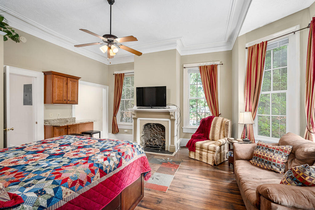 105 Florence Street SW