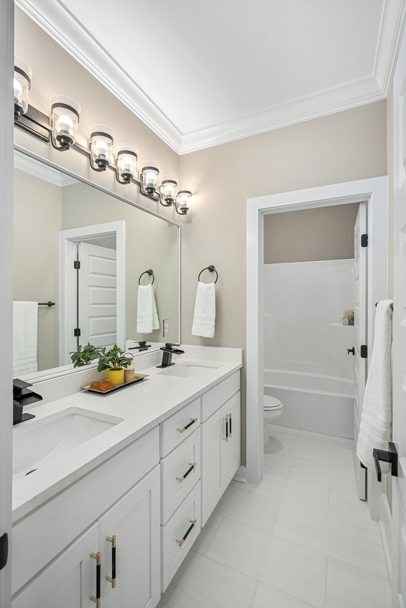 126 English Oak Lane