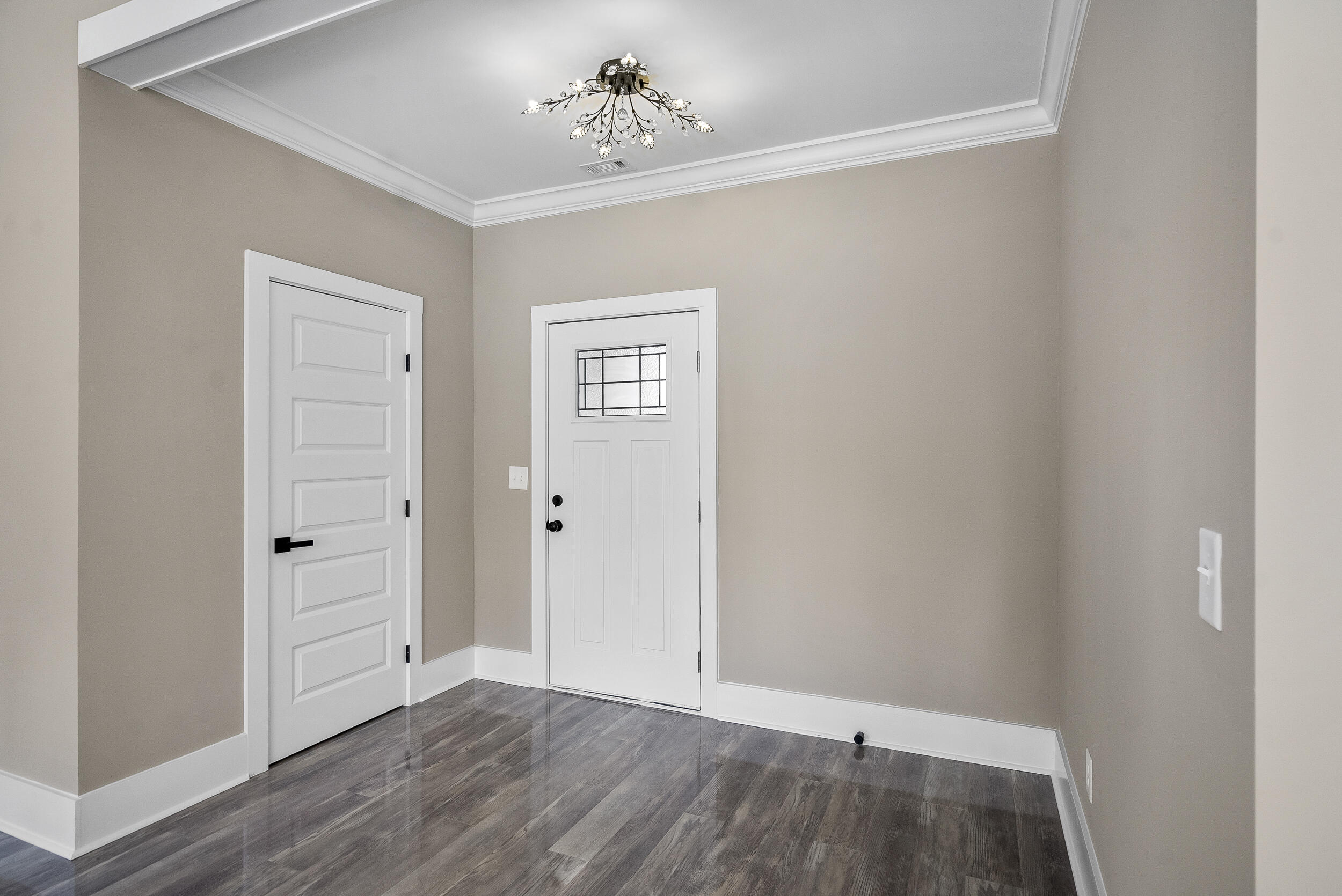 126 English Oak Lane