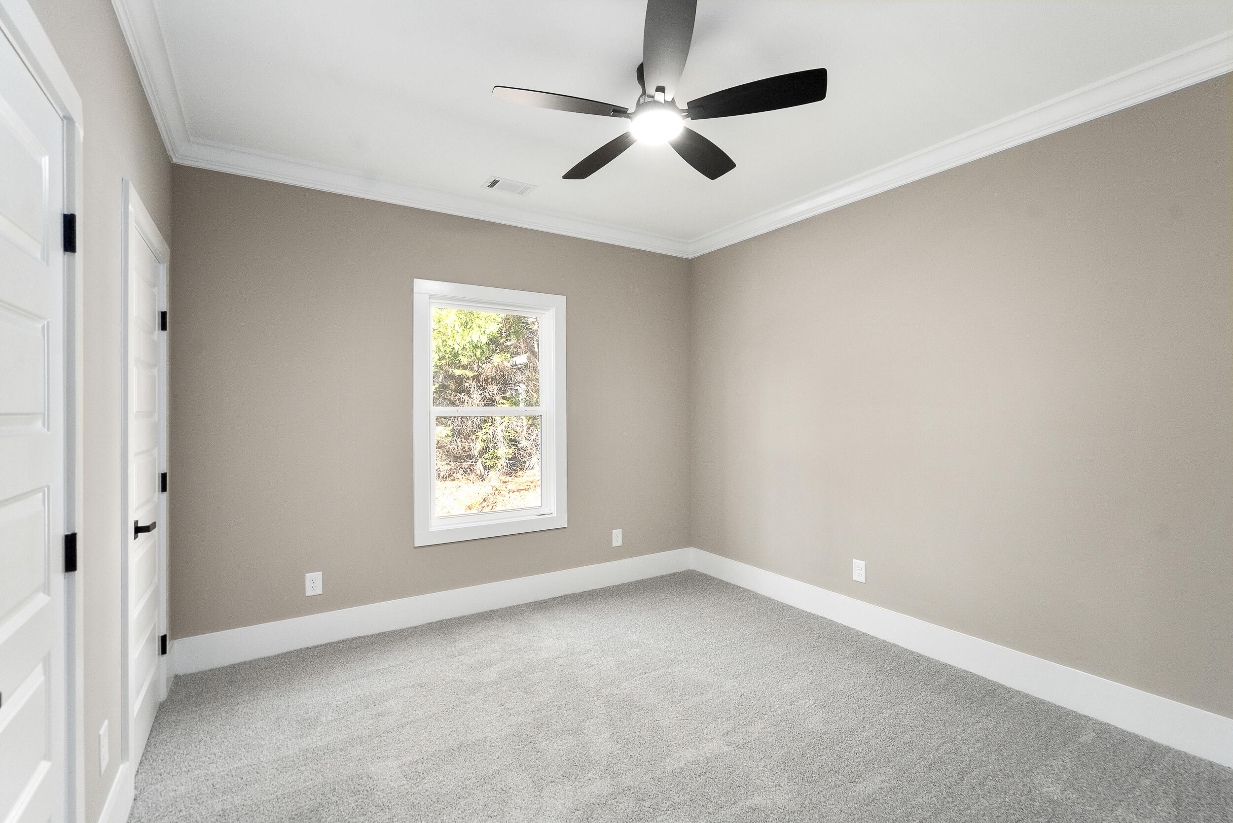 126 English Oak Lane