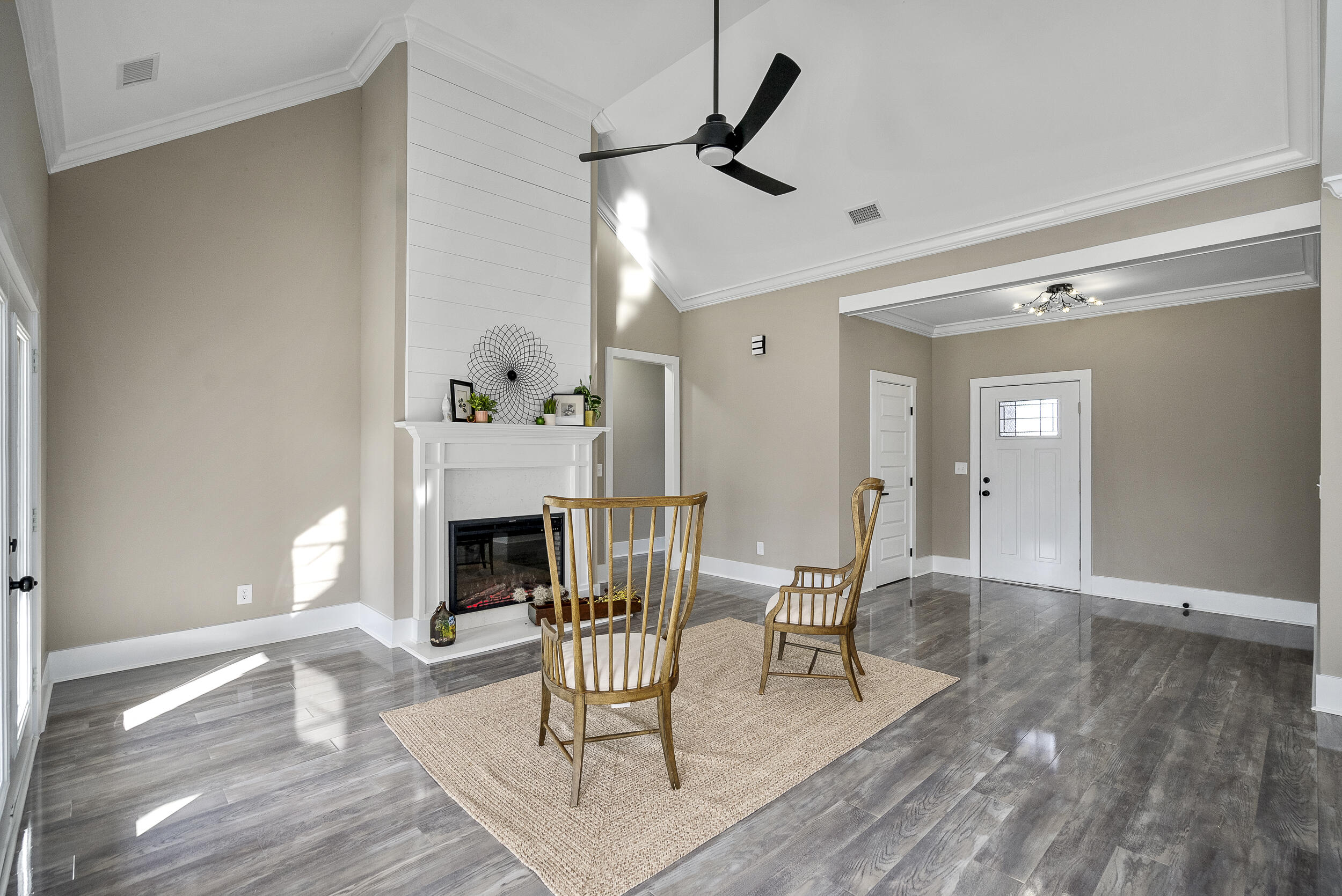 126 English Oak Lane