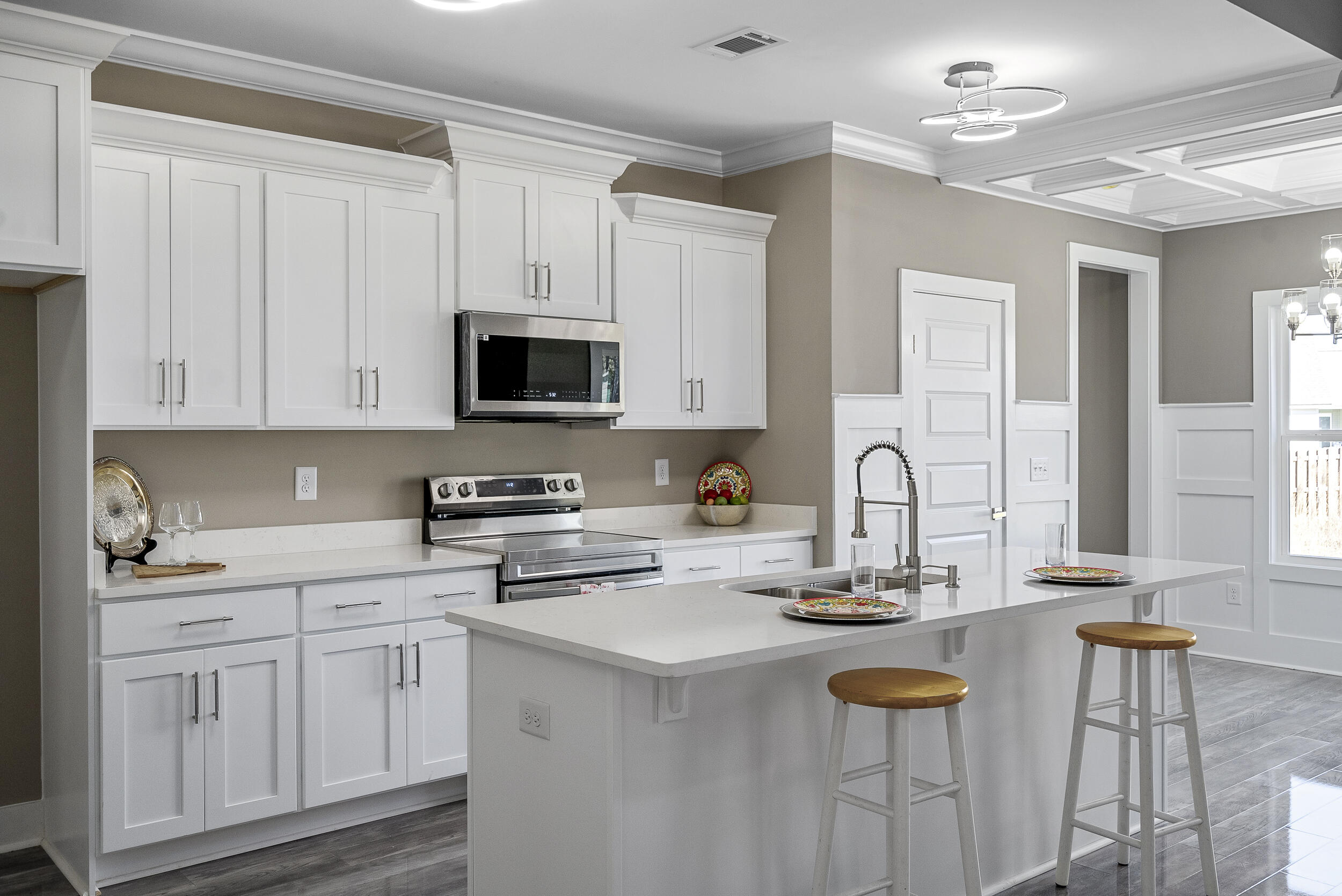 127 English Oak Lane