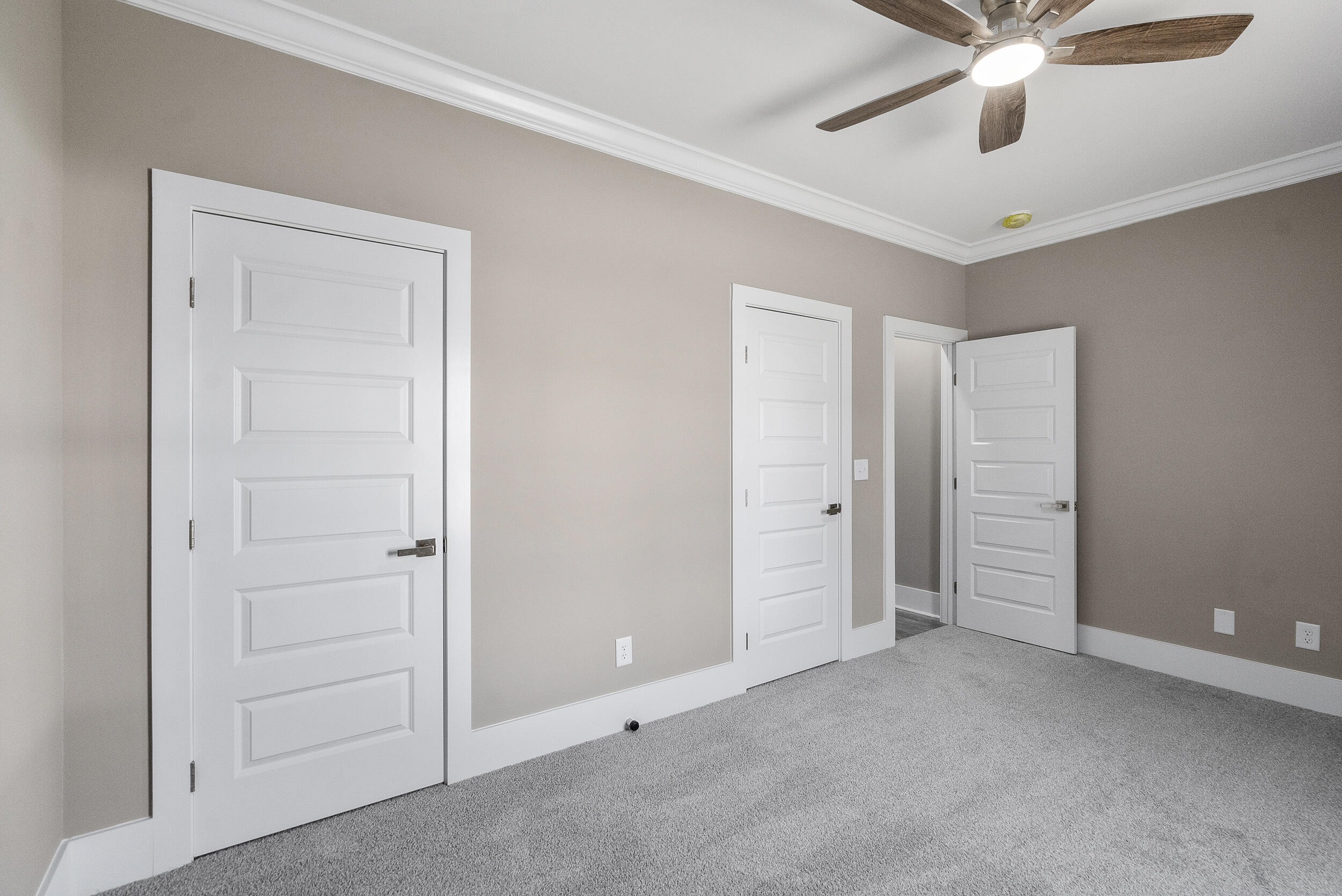 127 English Oak Lane