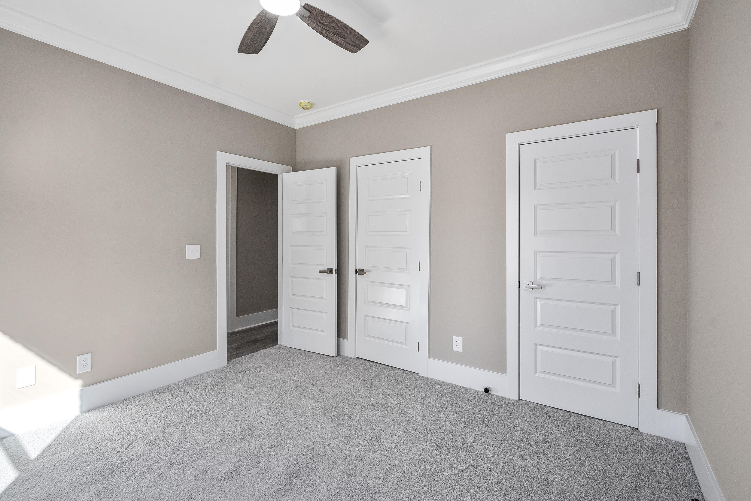 127 English Oak Lane