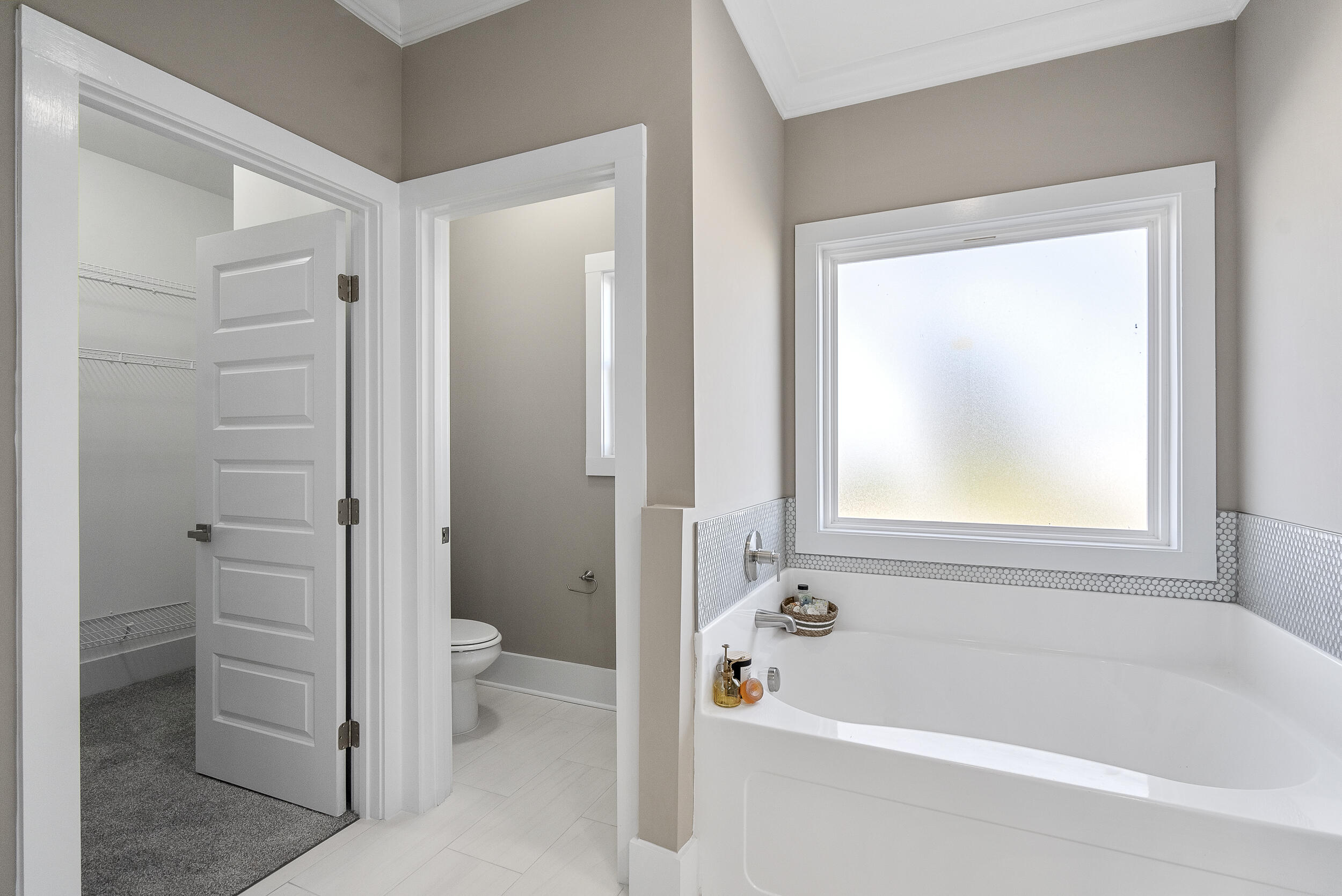 127 English Oak Lane