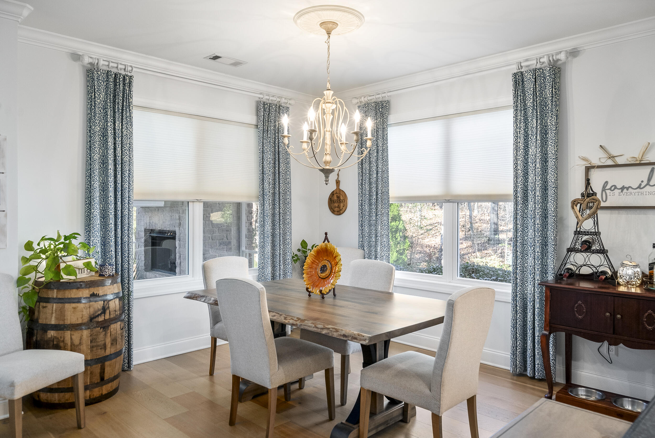 136 Pinyon Pine Loop