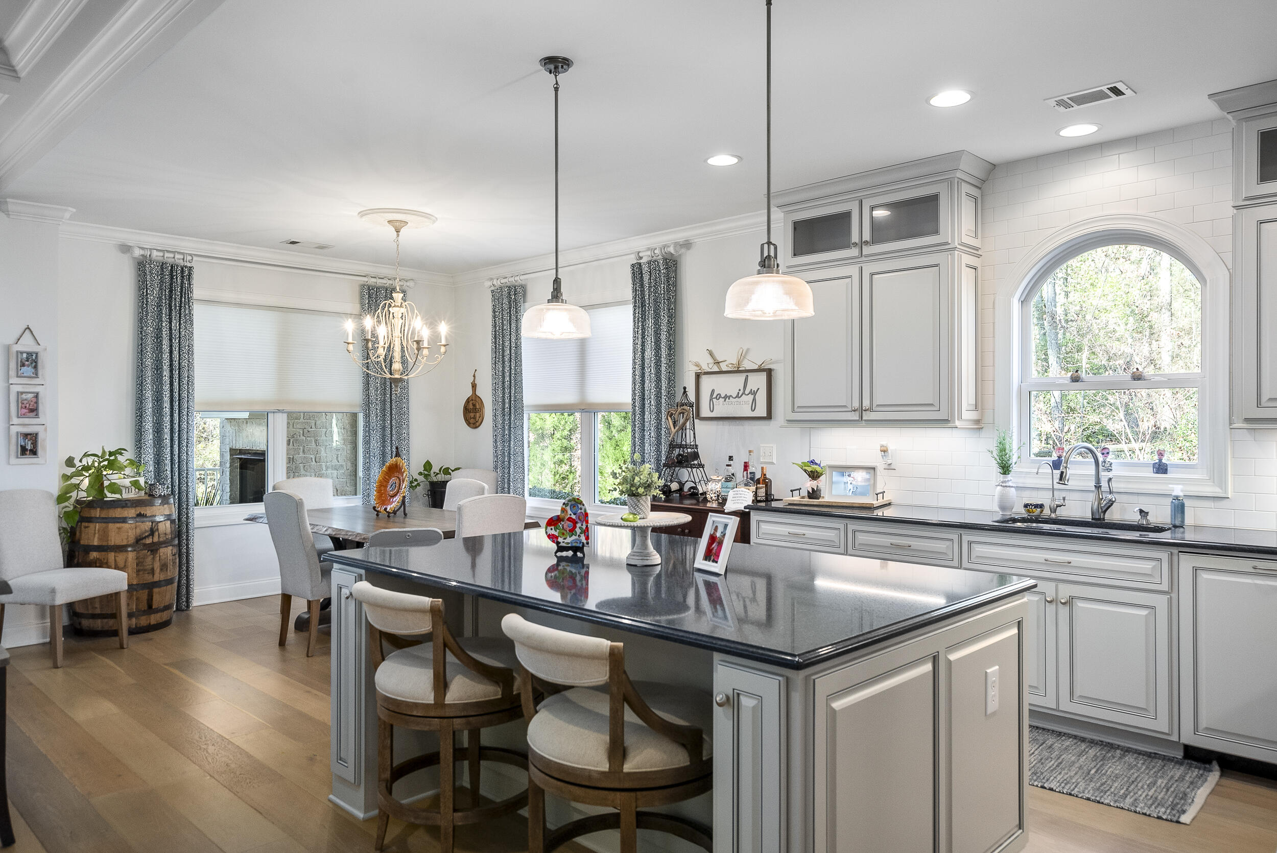 136 Pinyon Pine Loop