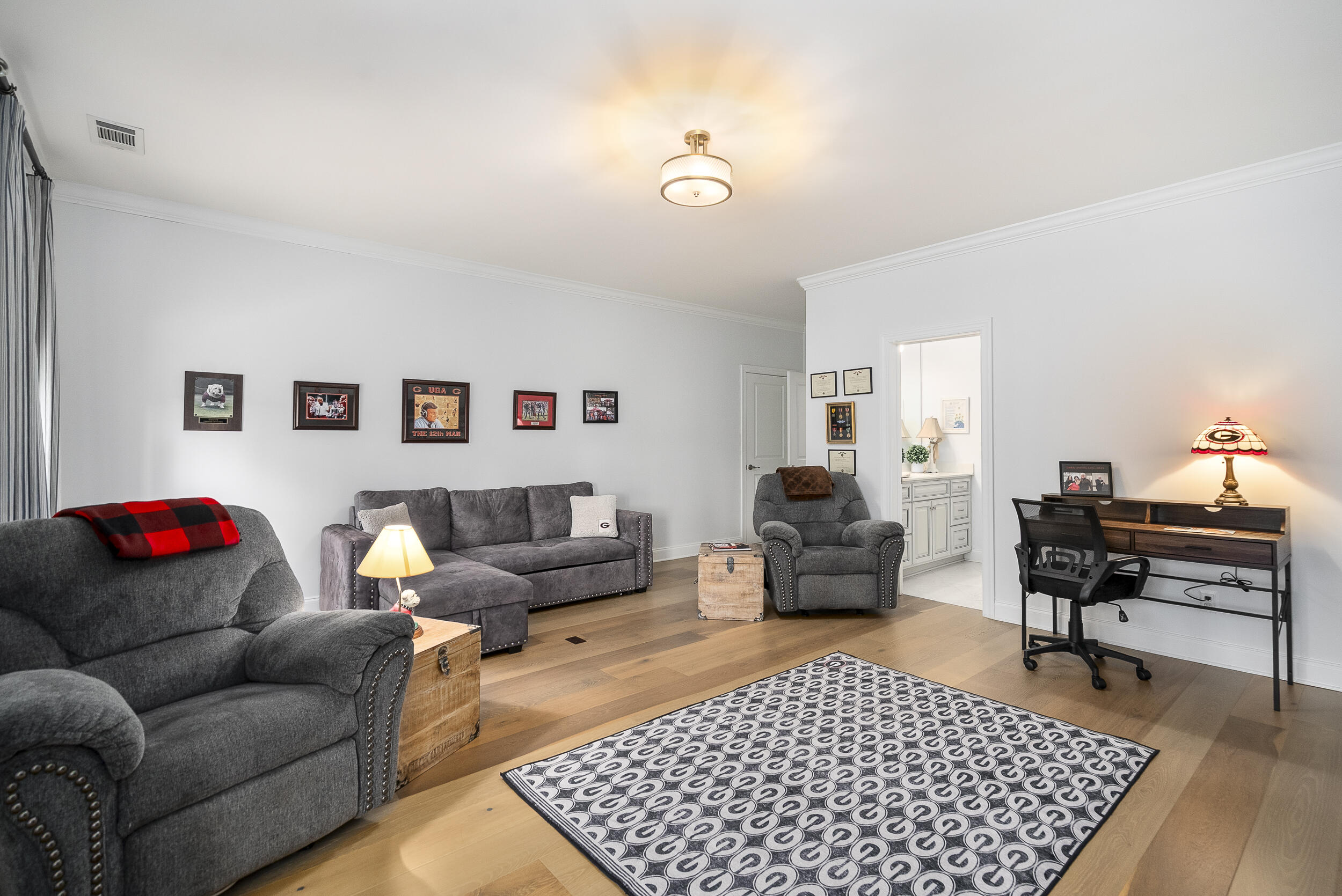 136 Pinyon Pine Loop