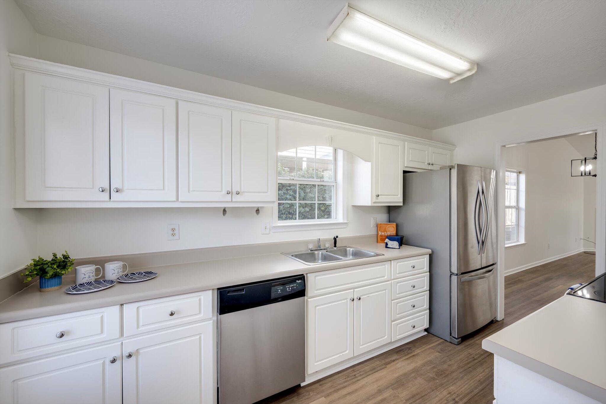 136 Stonington Lane SW