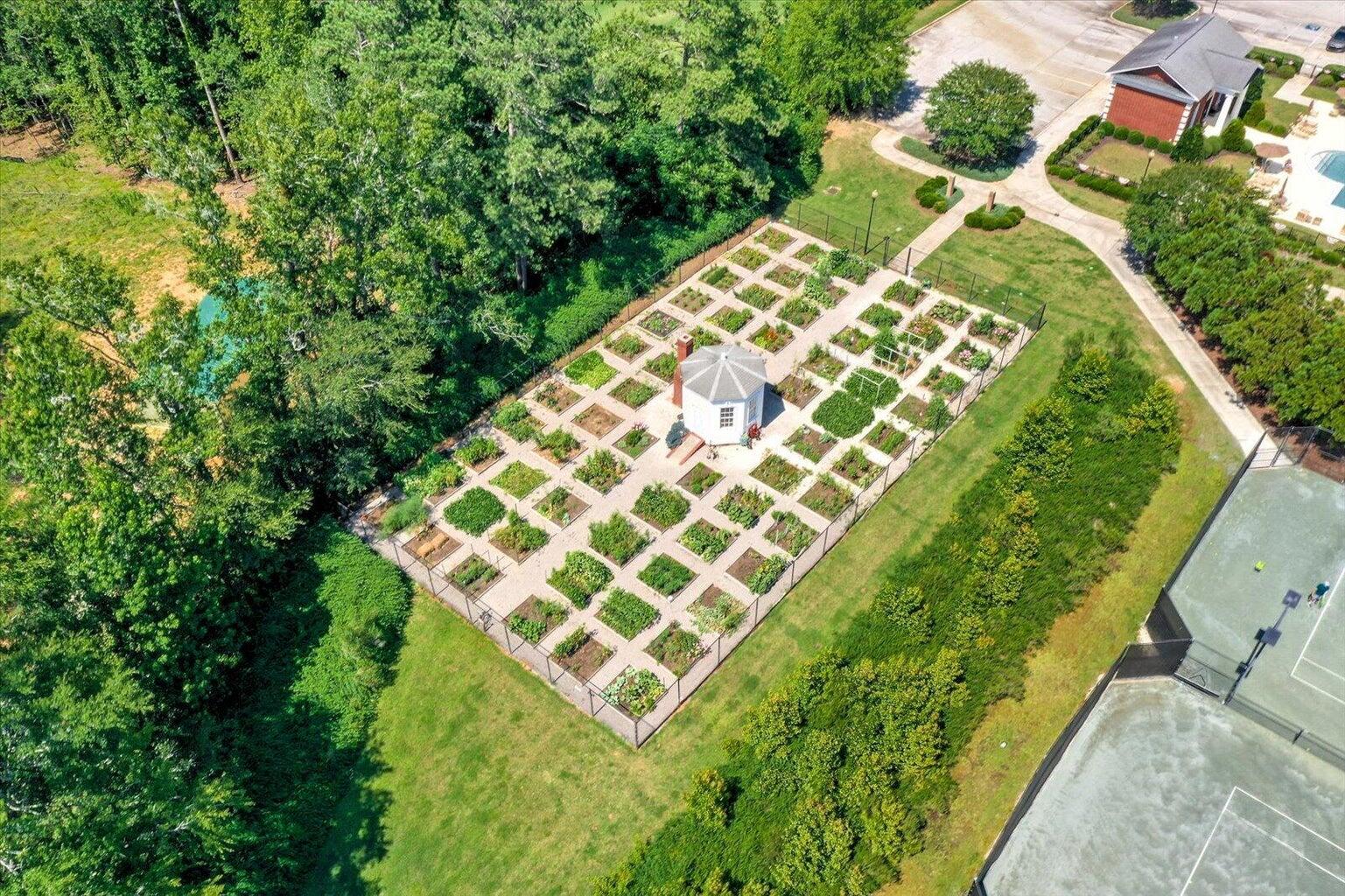 000 Collin Reeds Road