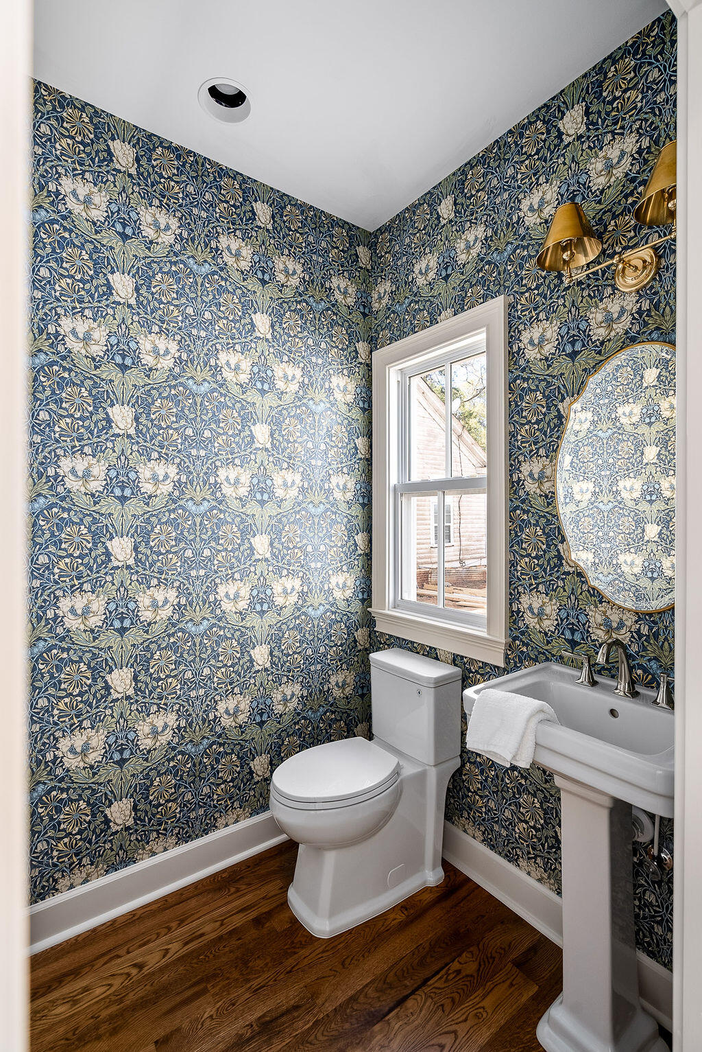 221 Williamsburg Street SE