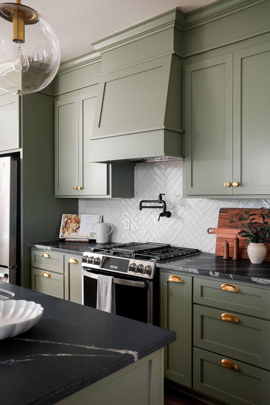 221 Williamsburg Street SE