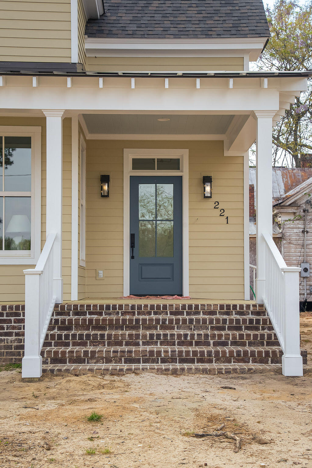 221 Williamsburg Street SE