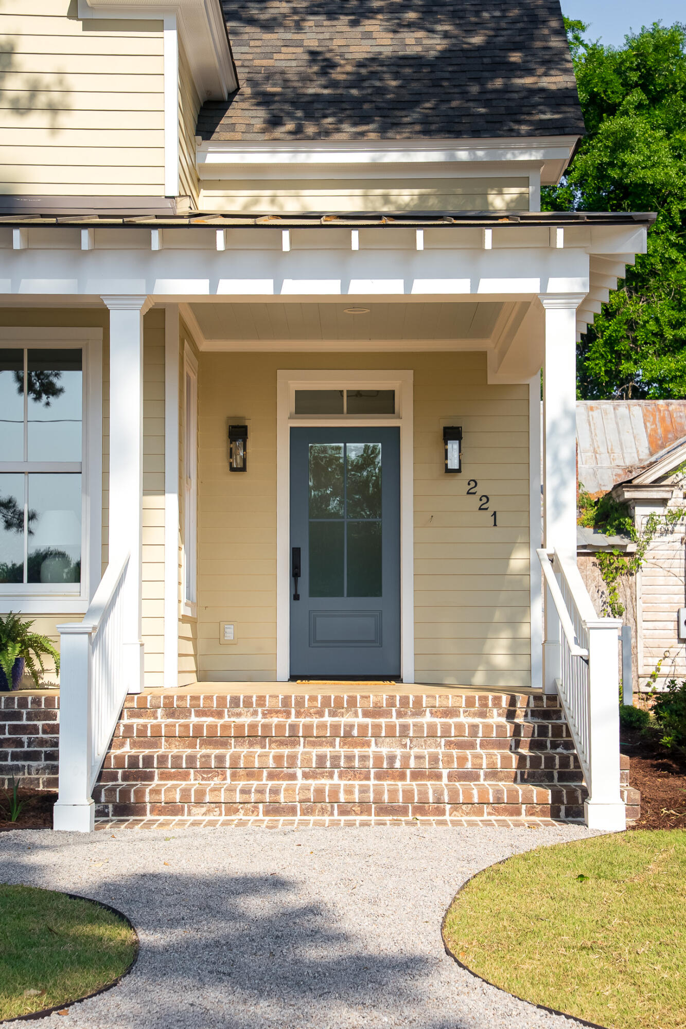 221 Williamsburg Street SE