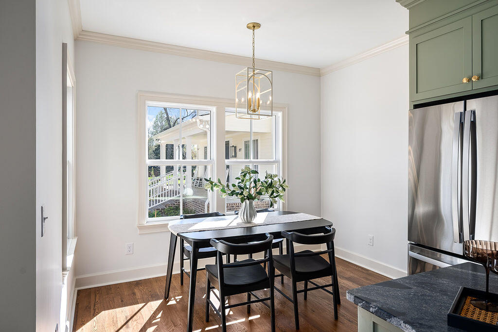 221 Williamsburg Street SE