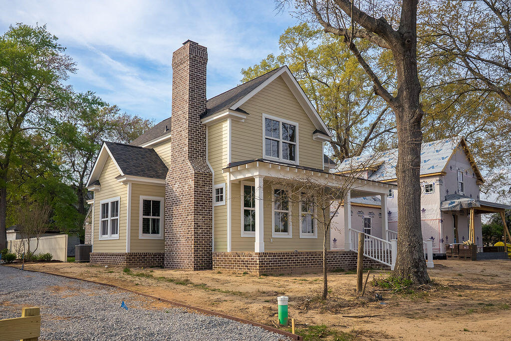 221 Williamsburg Street SE