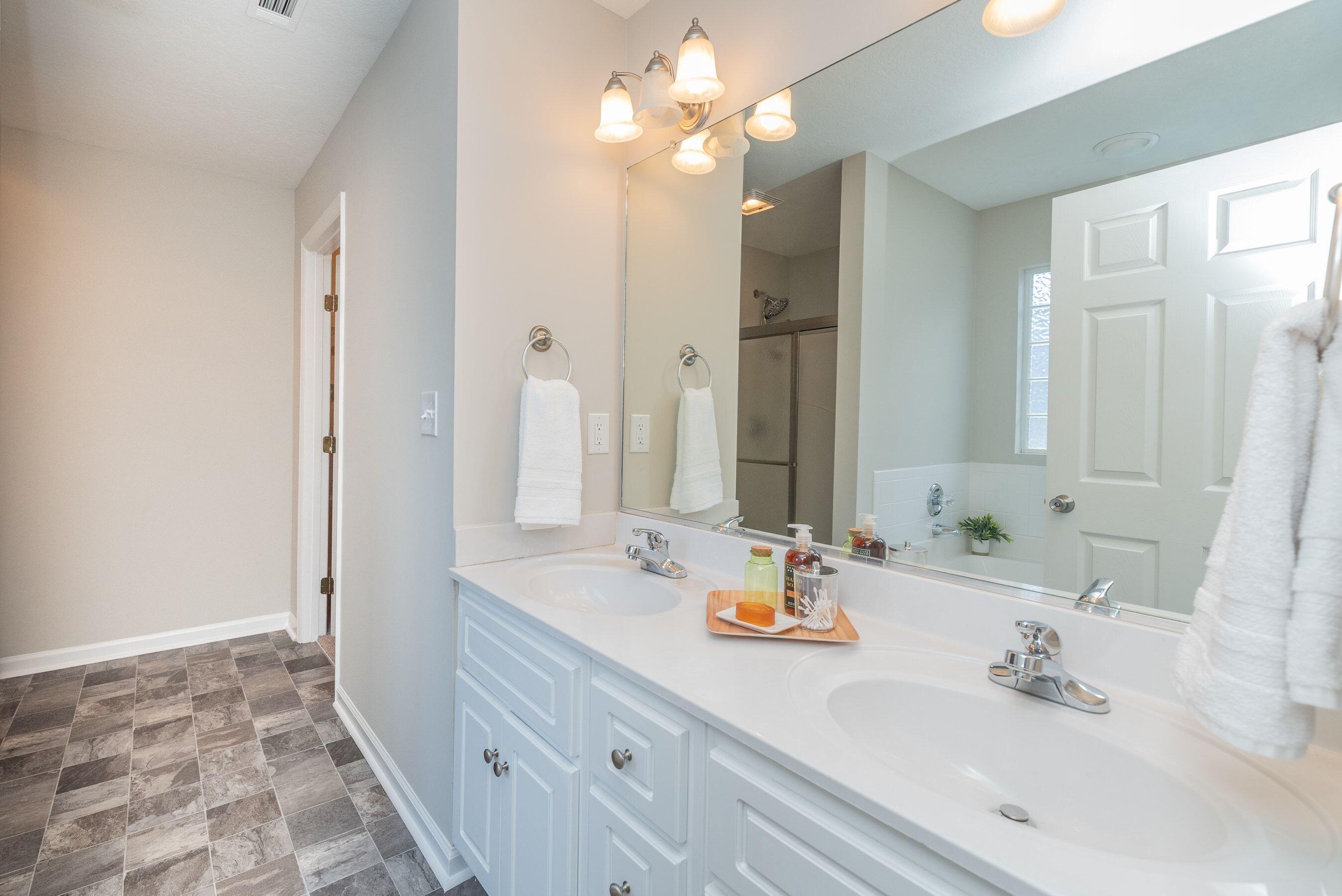 137 Swallow Lake Drive