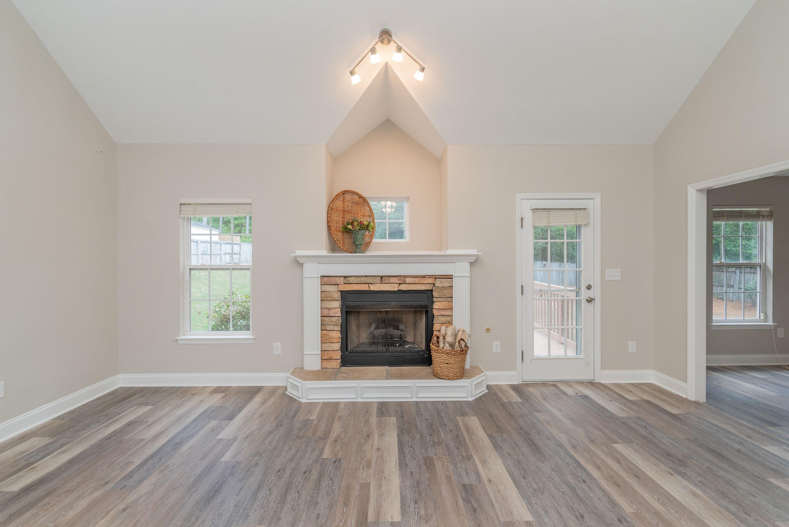 137 Swallow Lake Drive