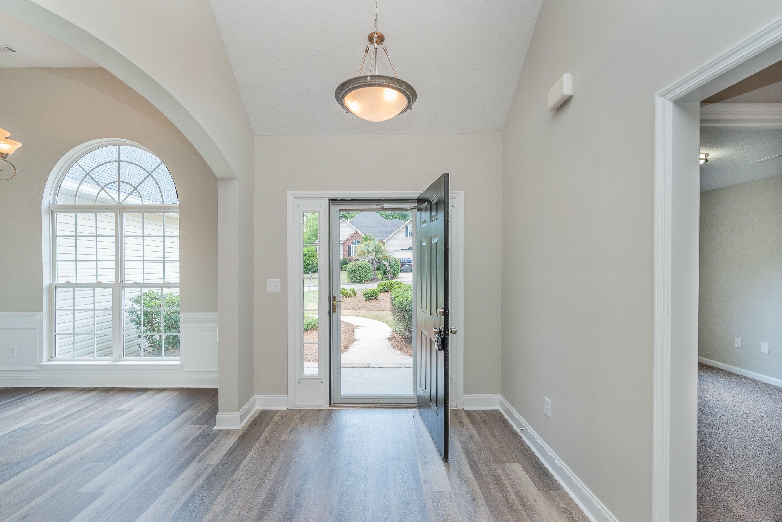 137 Swallow Lake Drive