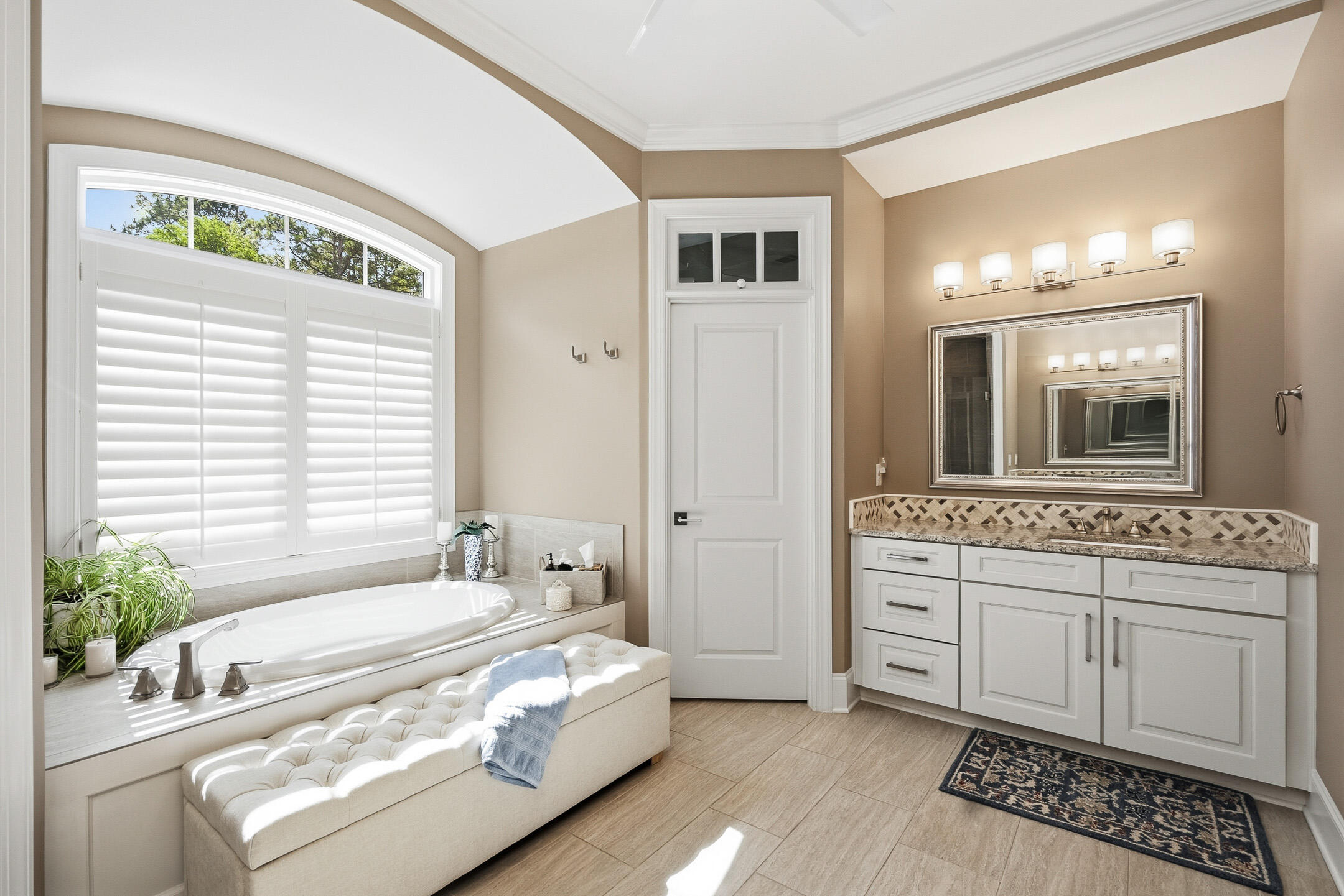 206 Quiet Oak Court