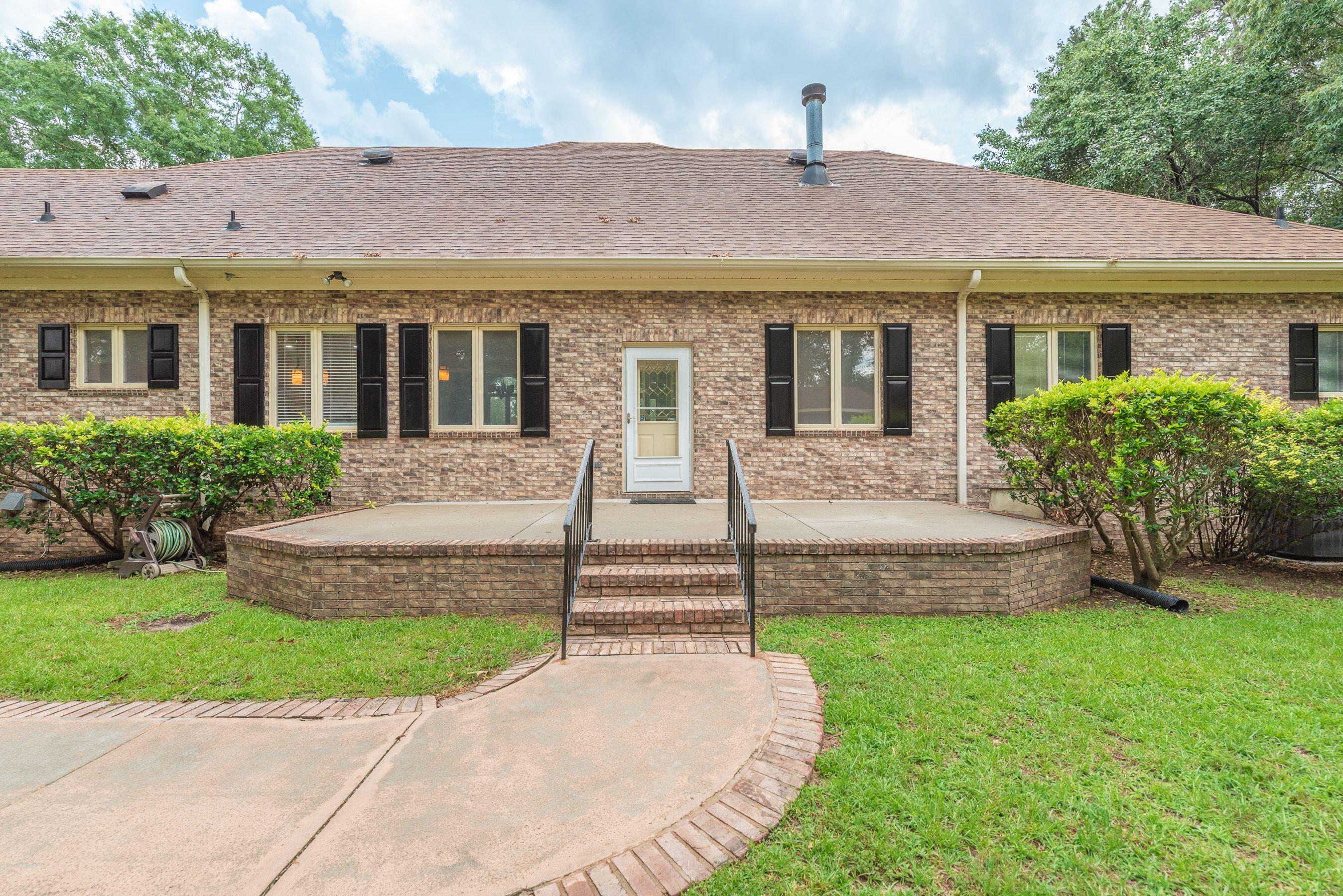 42 Shadow Rock Drive