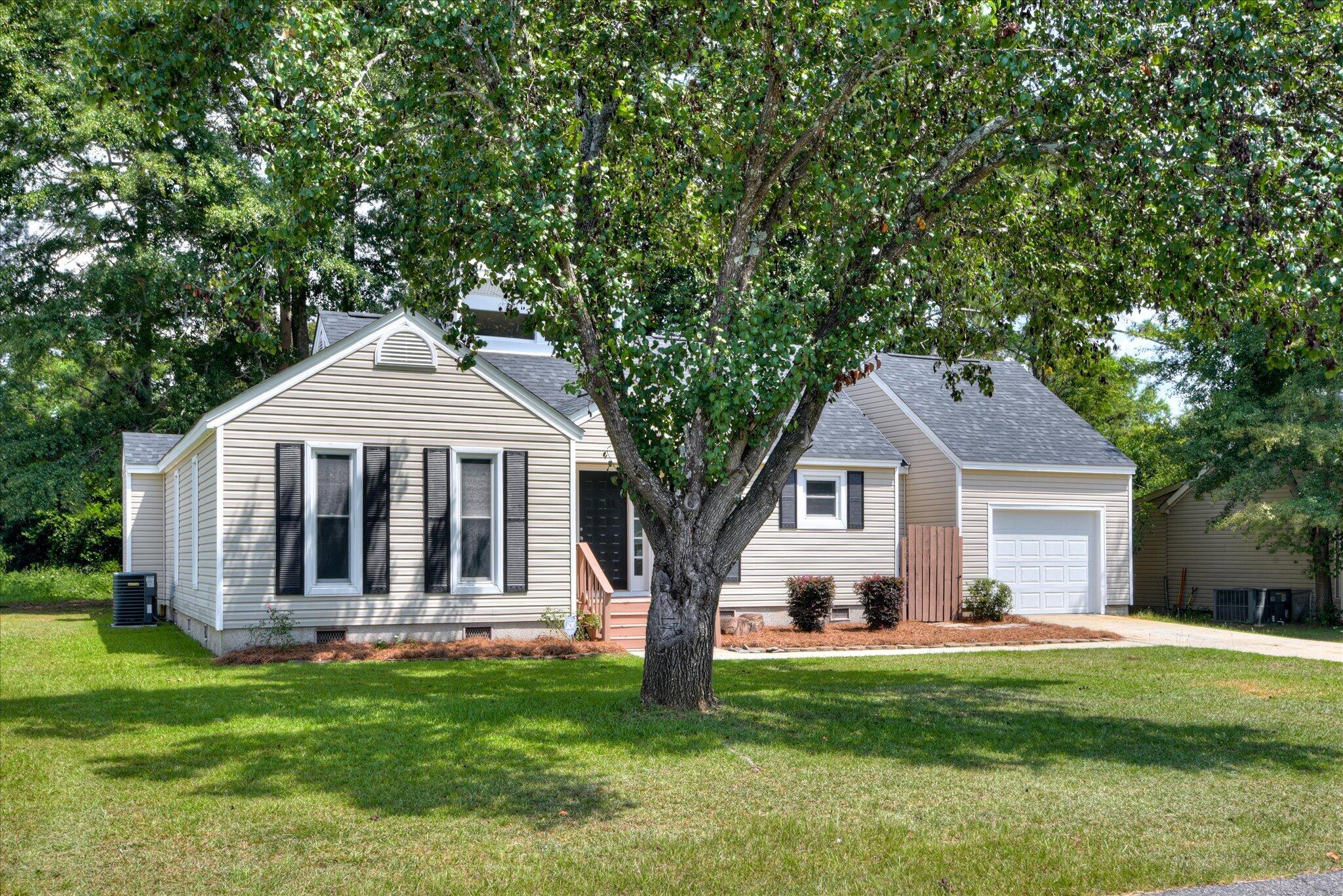 114 Robinwood Drive