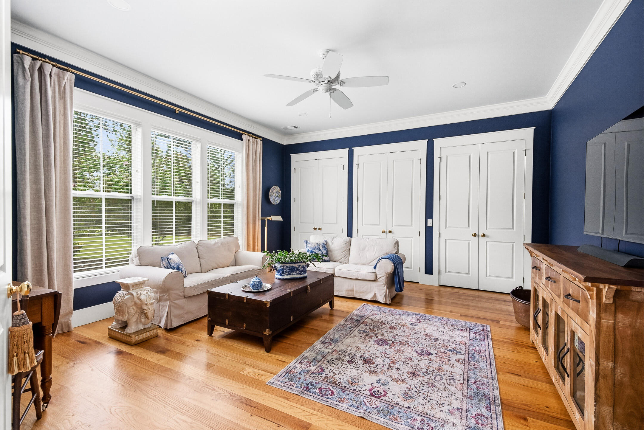 5041 Barrington Farms Drive
