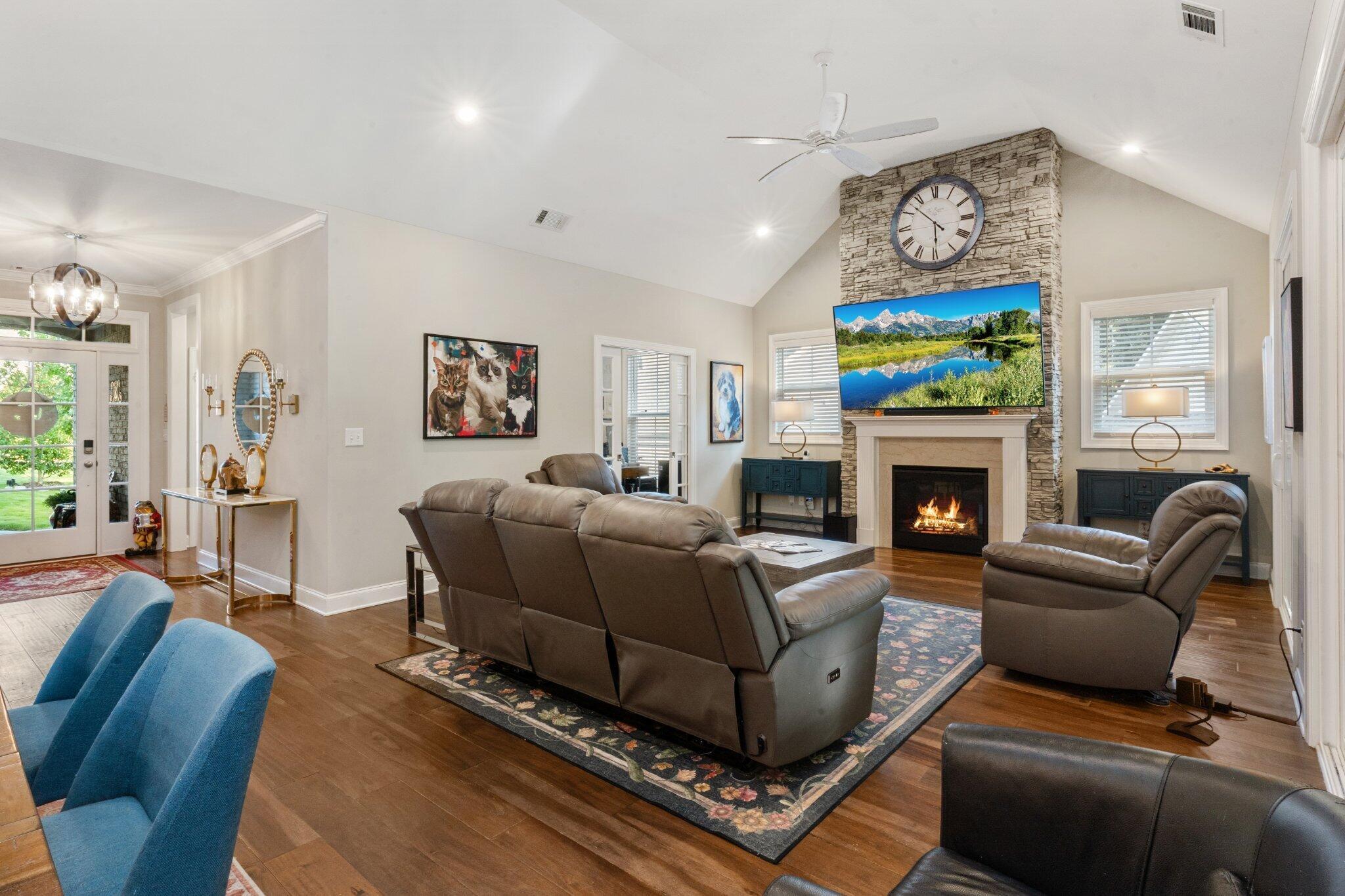 132 Pinyon Pine Loop