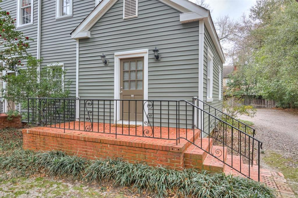 105 Florence Street, 103