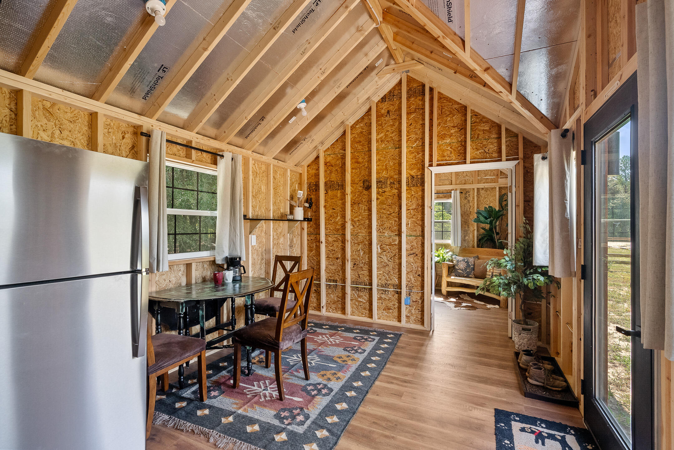 2122 New Holland Road