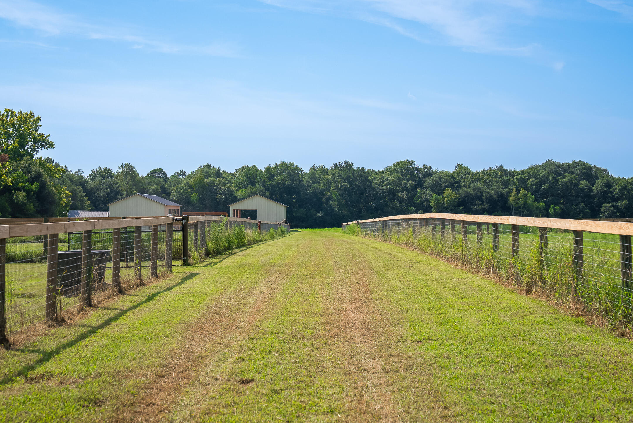 2122 New Holland Road